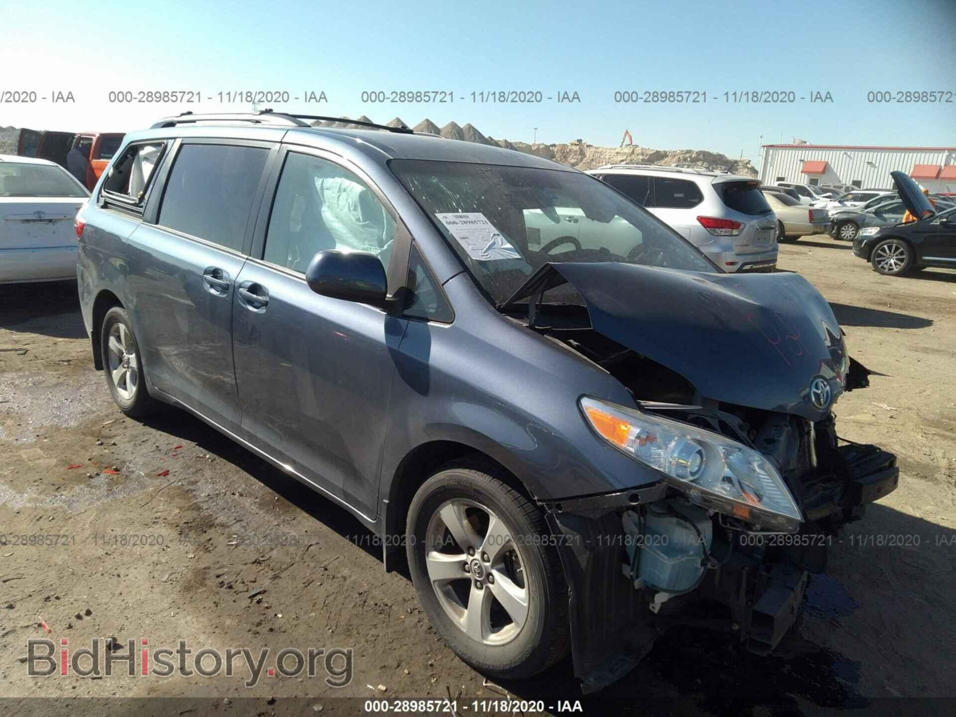 Photo 5TDKZ3DC2HS782928 - TOYOTA SIENNA 2017