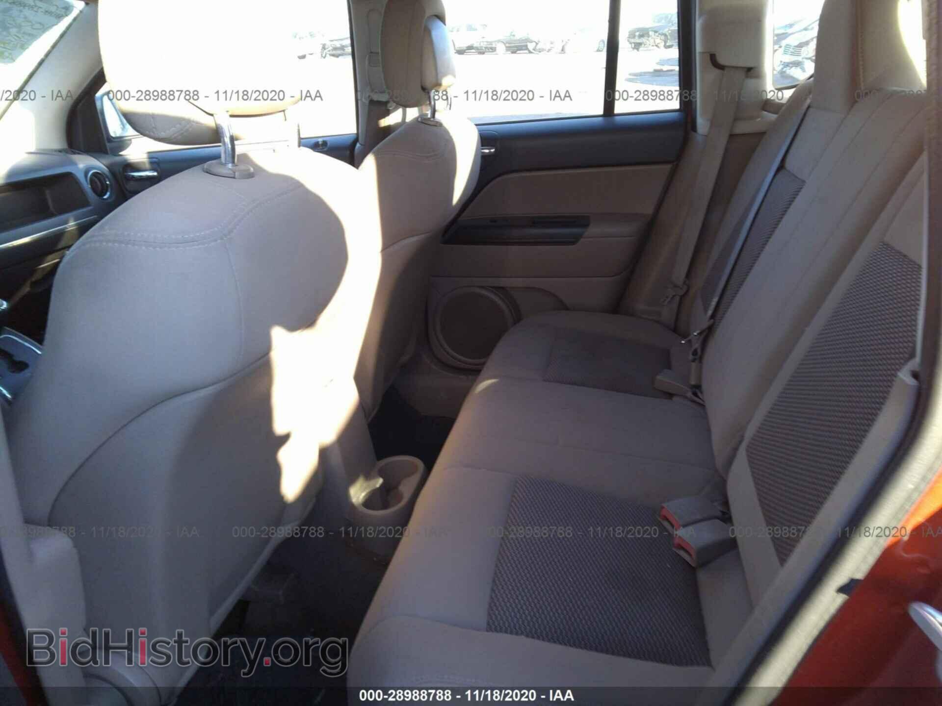 2010 JEEP COMPASS - VIN: 1J4NT4FB3AD591698 - Фото 8
