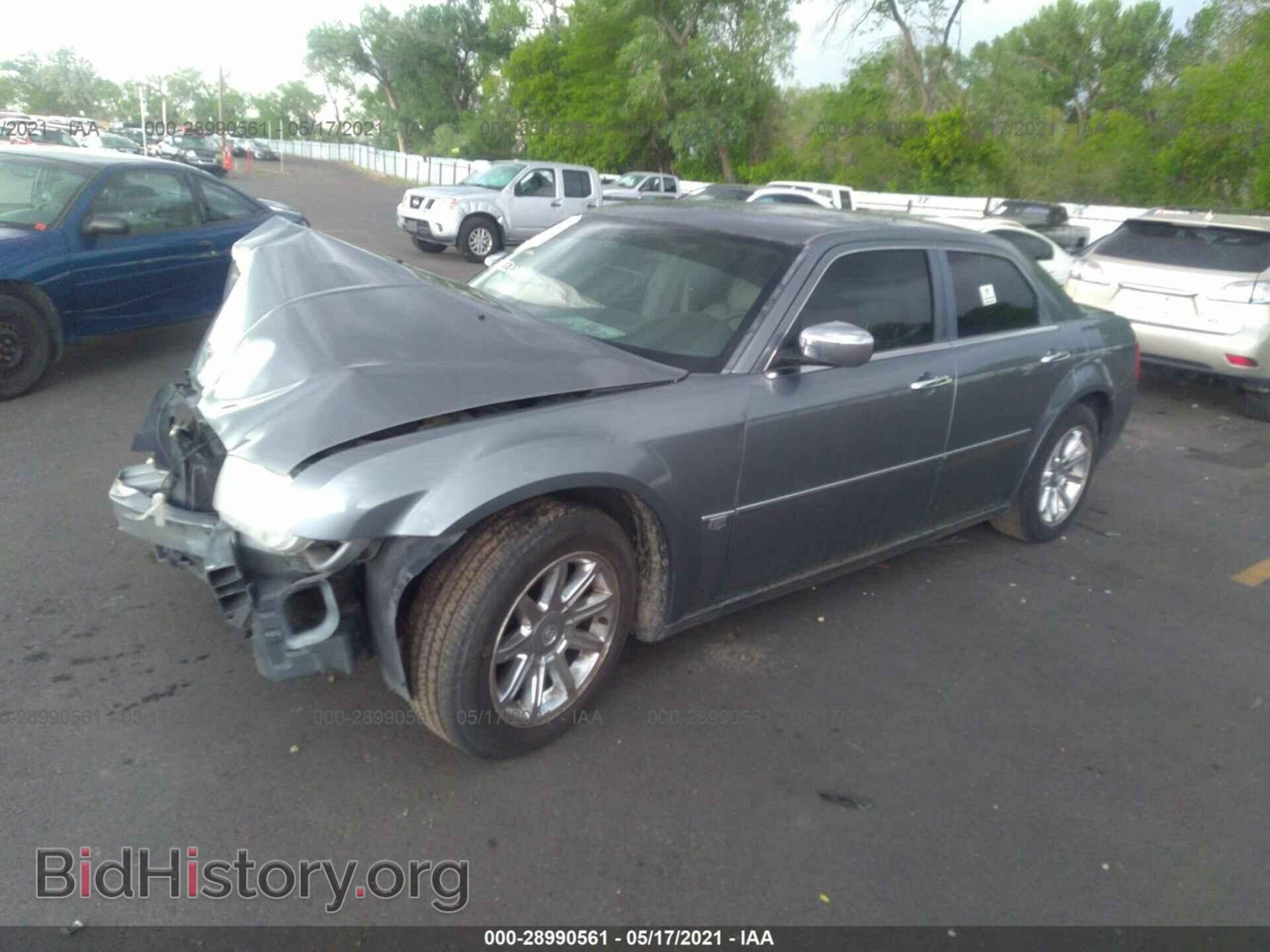2006 CHRYSLER 300 - VIN: 2C3KA63H26H289448 - Фото 2