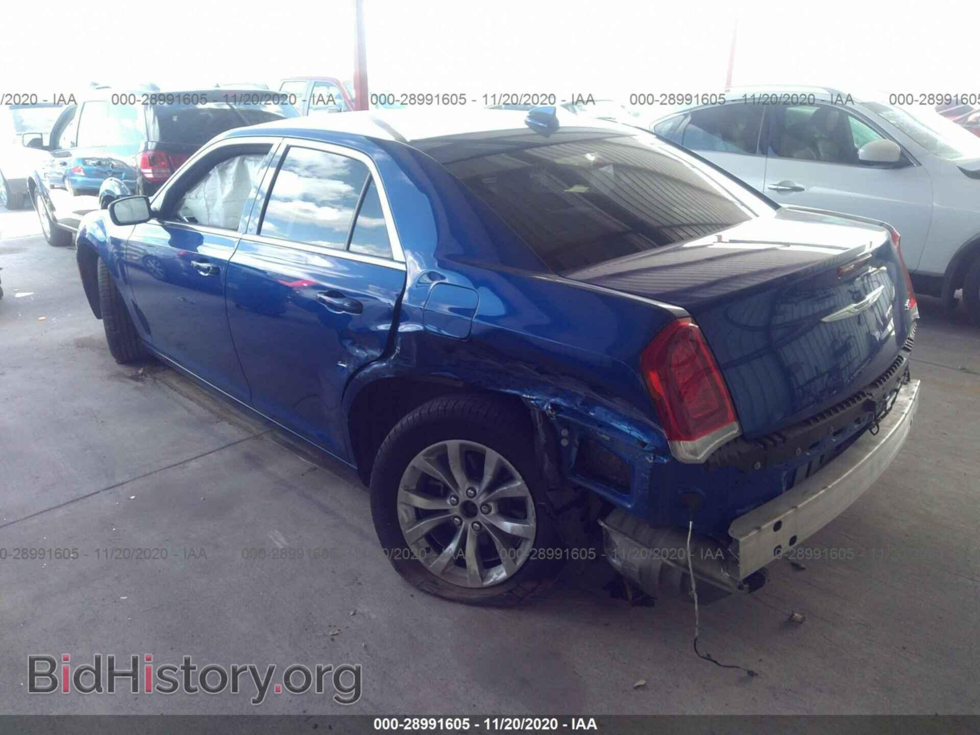 2018 CHRYSLER 300 - VIN: 2C3CCAAG2JH308357 - Фото 3