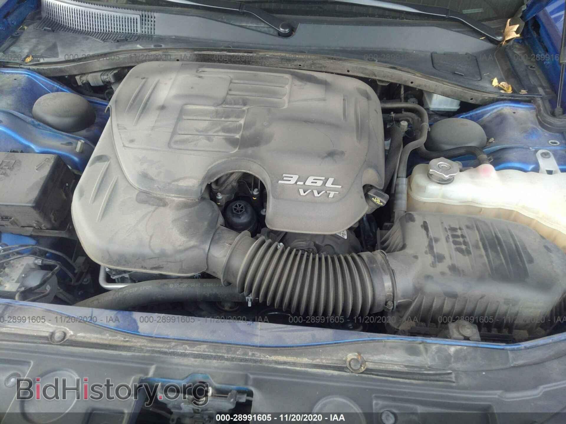 2018 CHRYSLER 300 - VIN: 2C3CCAAG2JH308357 - Фото 10