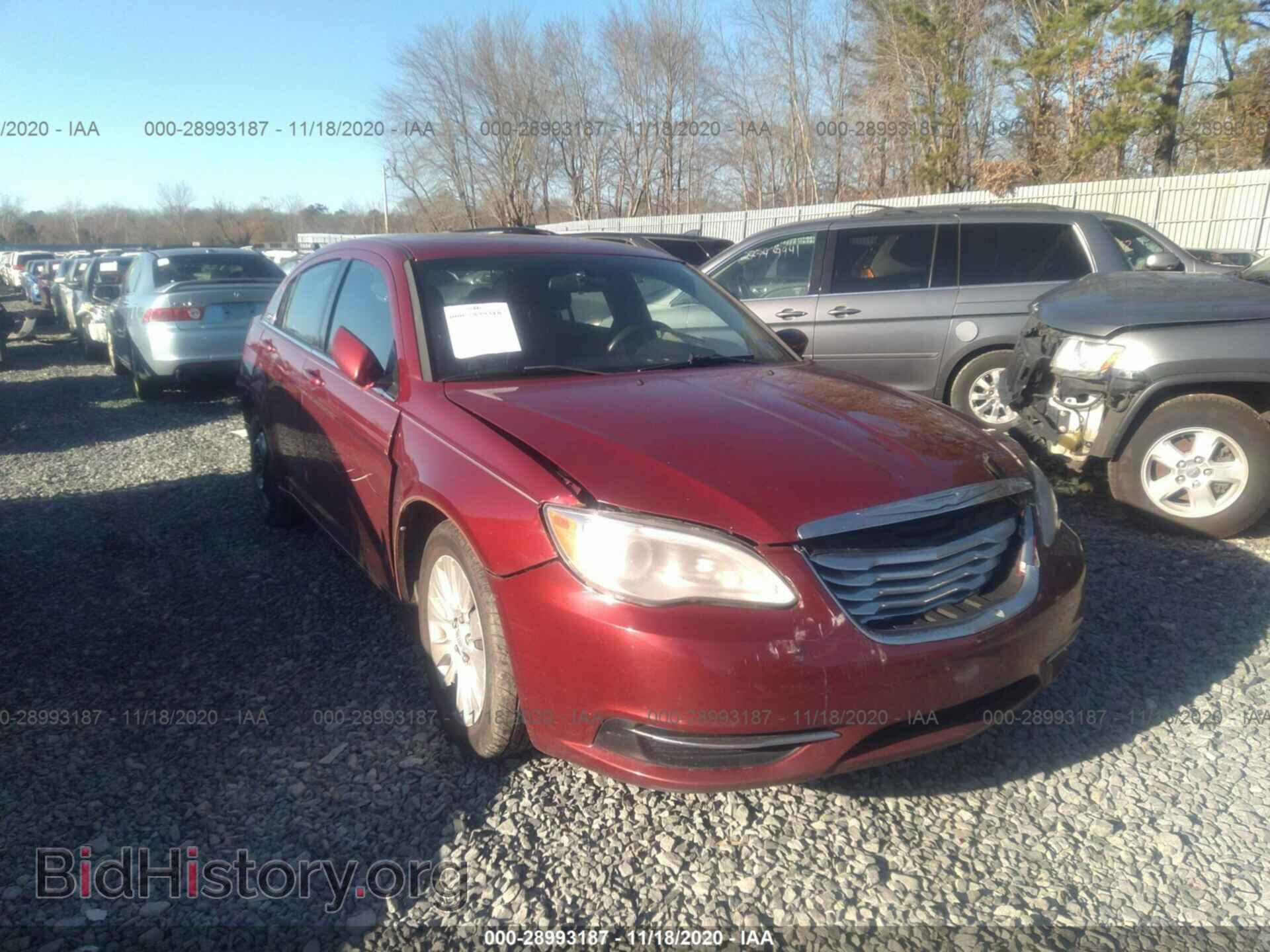 Photo 1C3BC4FB3BN532823 - CHRYSLER 200 2011