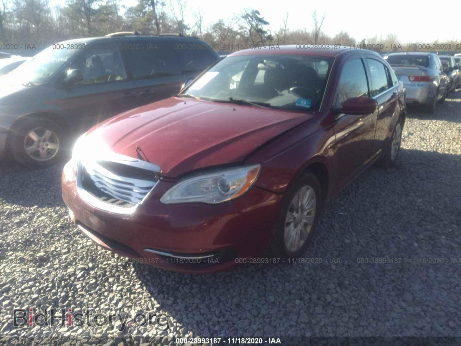 2011 CHRYSLER 200 - VIN: 1C3BC4FB3BN532823 - Photo 2