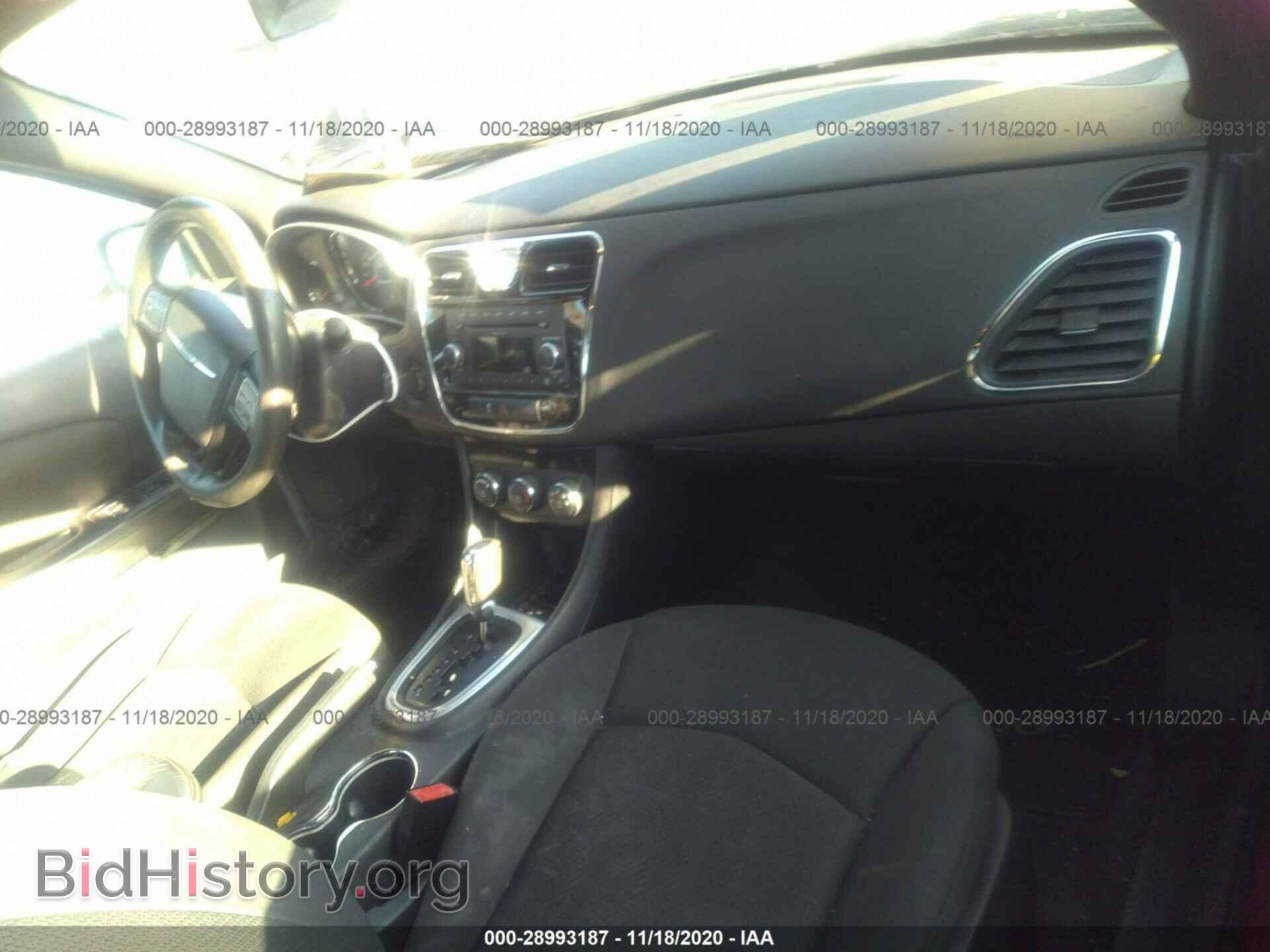 2011 CHRYSLER 200 - VIN: 1C3BC4FB3BN532823 - Photo 5