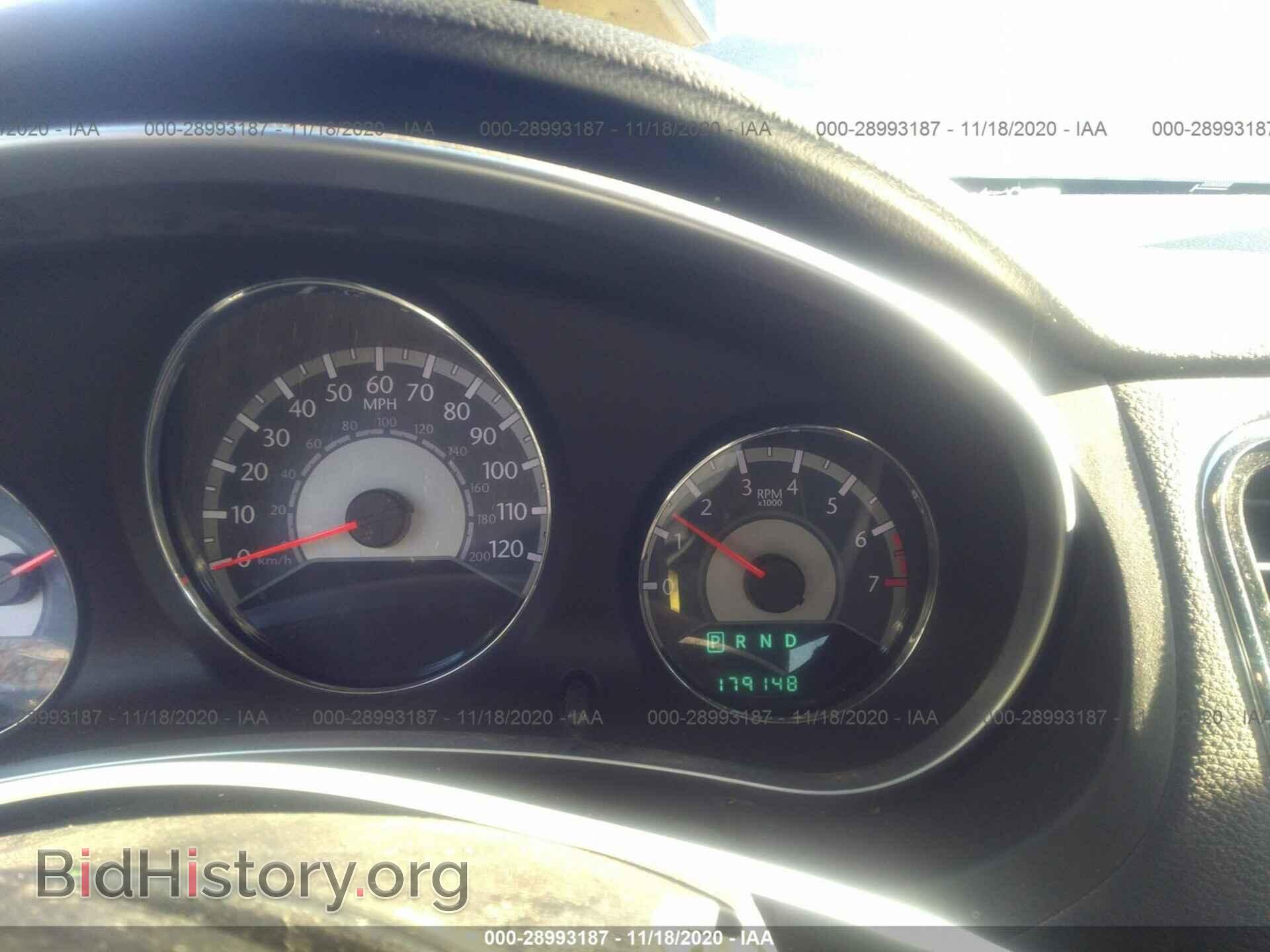 2011 CHRYSLER 200 - VIN: 1C3BC4FB3BN532823 - Photo 7