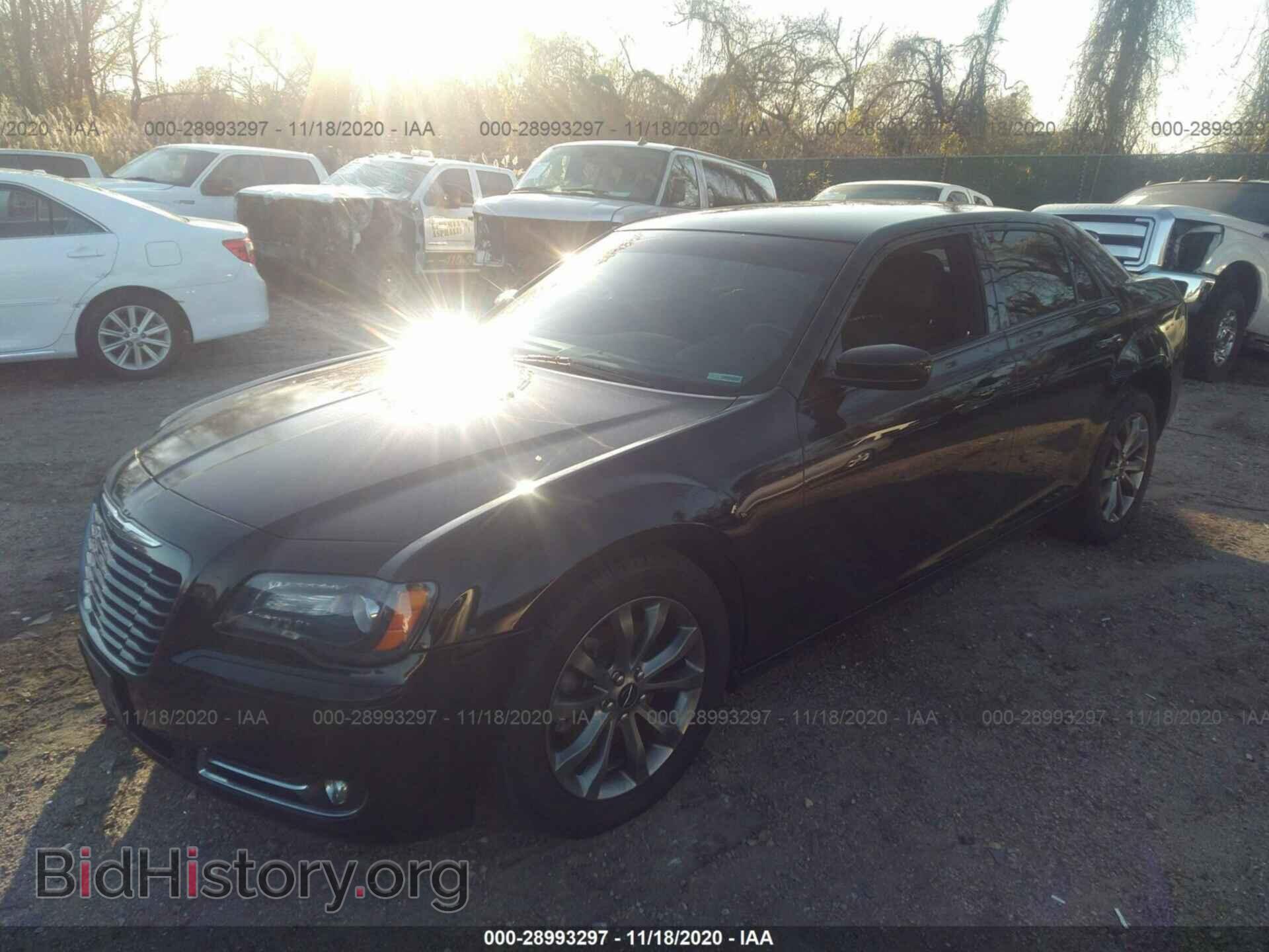 2014 CHRYSLER 300 - VIN: 2C3CCAGG2EH229459 - Фото 2