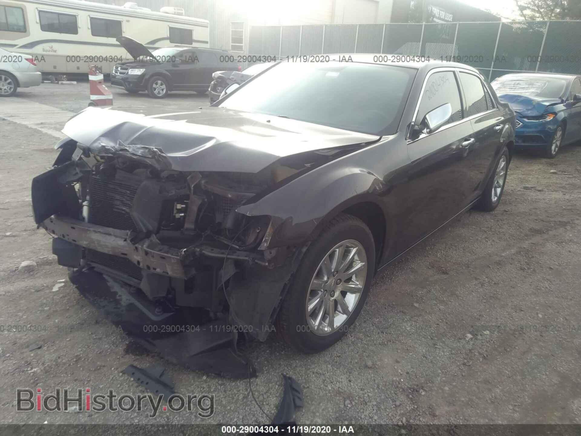 2012 CHRYSLER 300 - VIN: 2C3CCACG4CH250820 - Фото 2