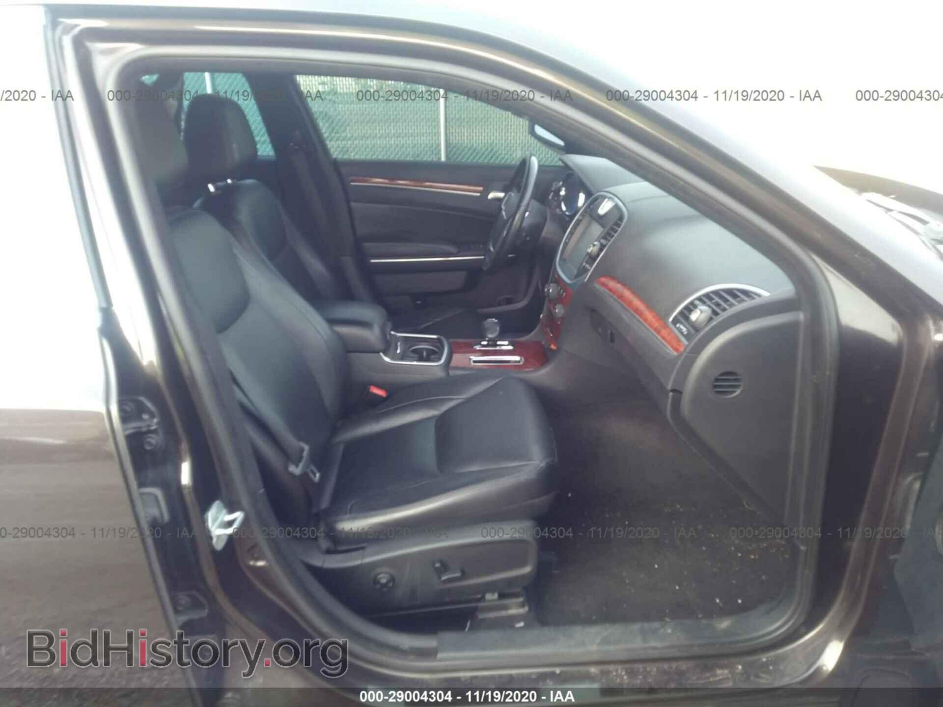 2012 CHRYSLER 300 - VIN: 2C3CCACG4CH250820 - Фото 5