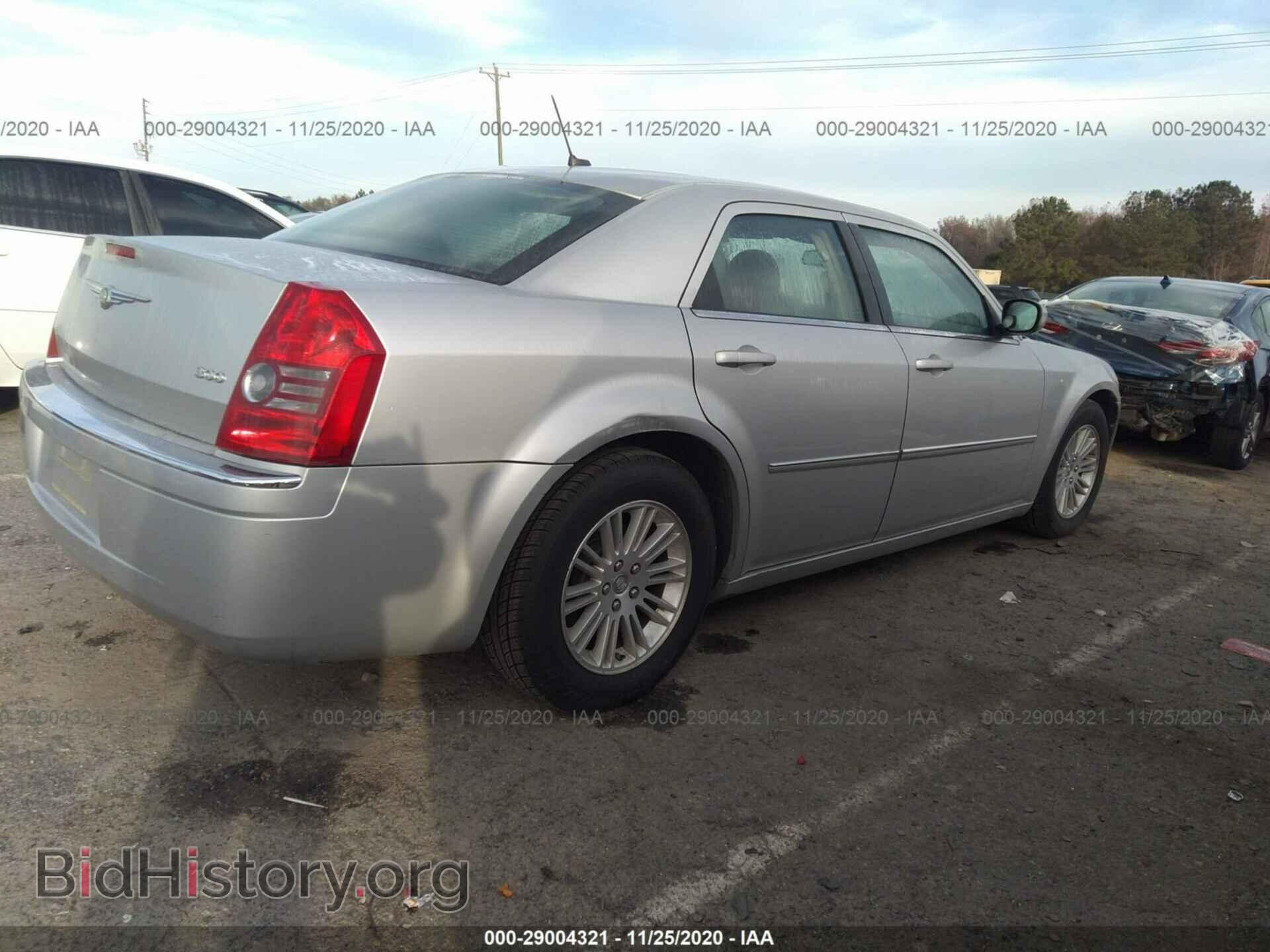 2008 CHRYSLER 300 - VIN: 2C3LA43R08H158149 - Фото 4
