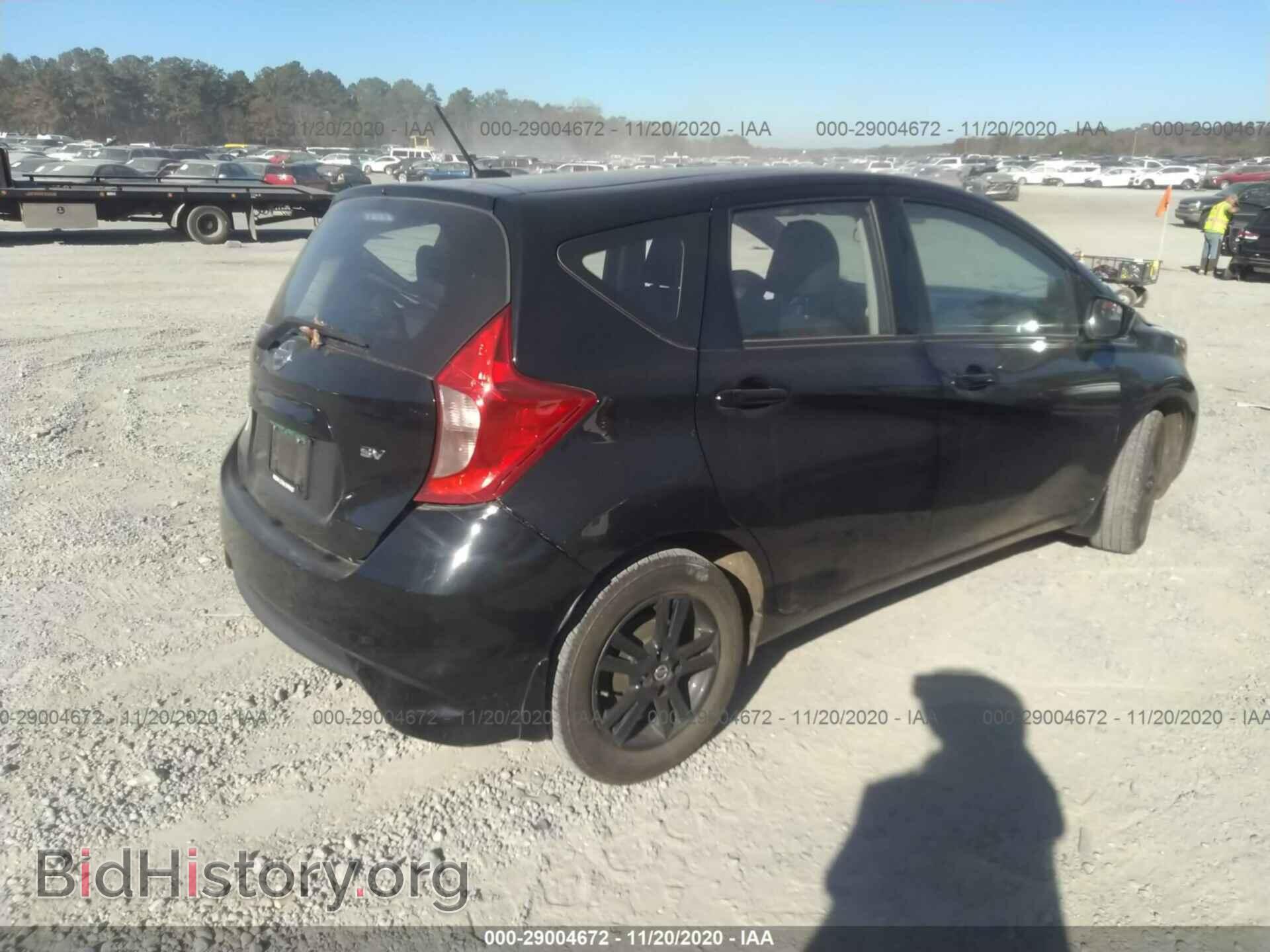 2018 NISSAN VERSA NOTE - VIN: 3N1CE2CP8JL358229 - Фото 4