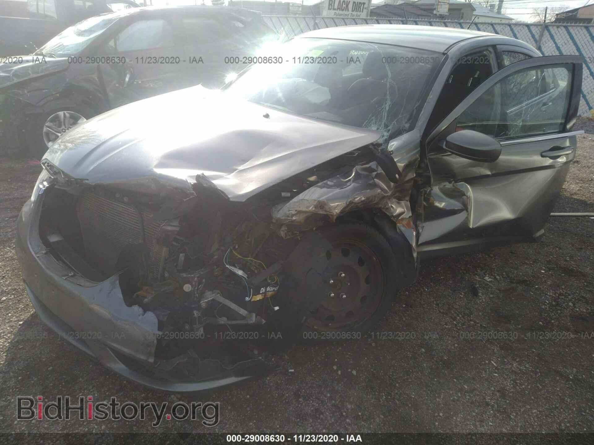 2012 CHRYSLER 200 - VIN: 1C3CCBAB0CN113880 - Фото 6