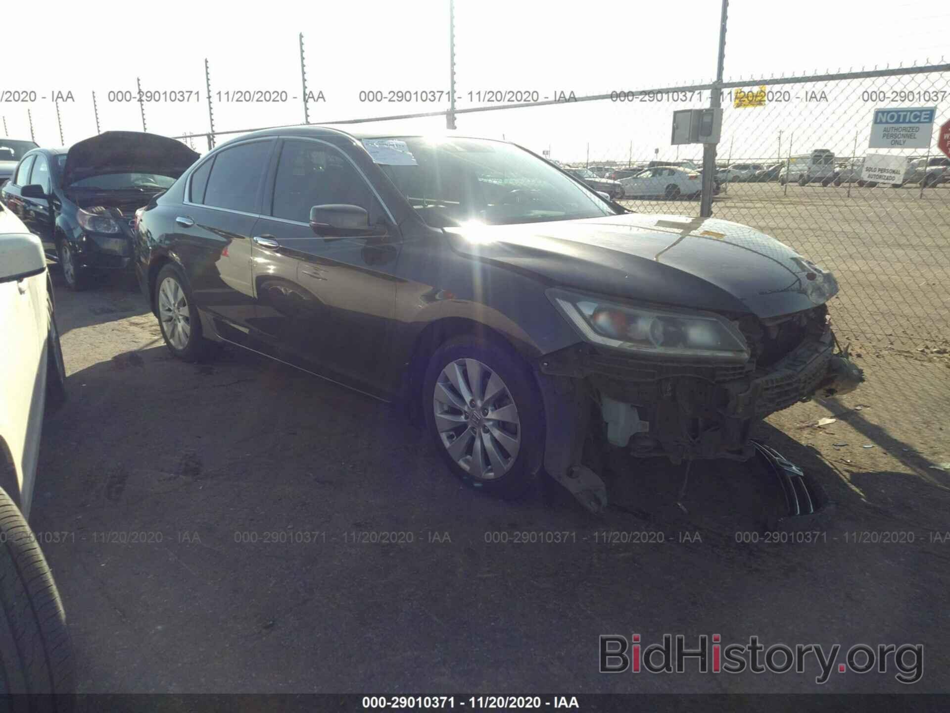 Photo 1HGCR3F81DA040168 - HONDA ACCORD SDN 2013