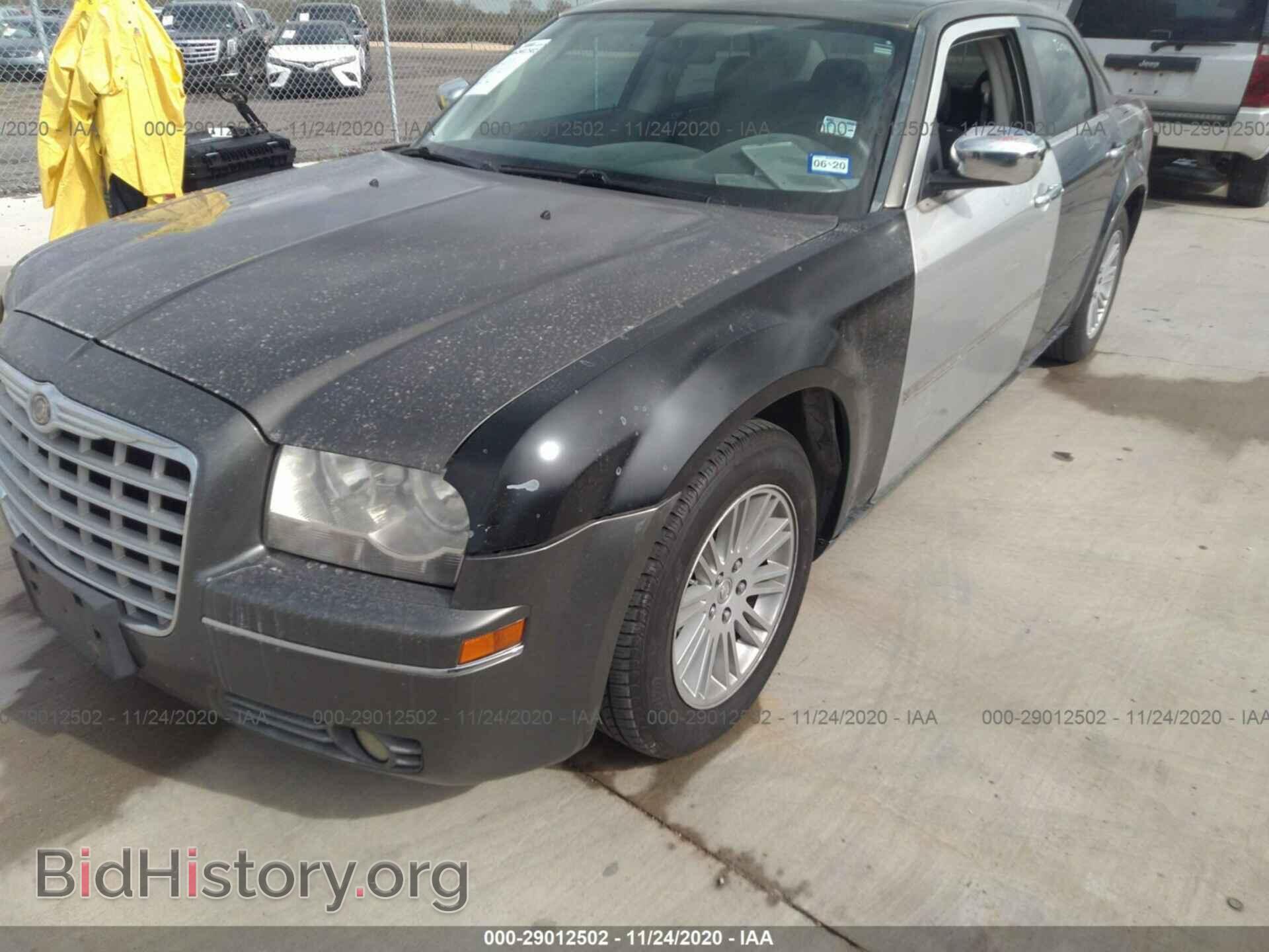 2010 CHRYSLER 300 - VIN: 2C3CA4CD2AH123137 - Photo 6