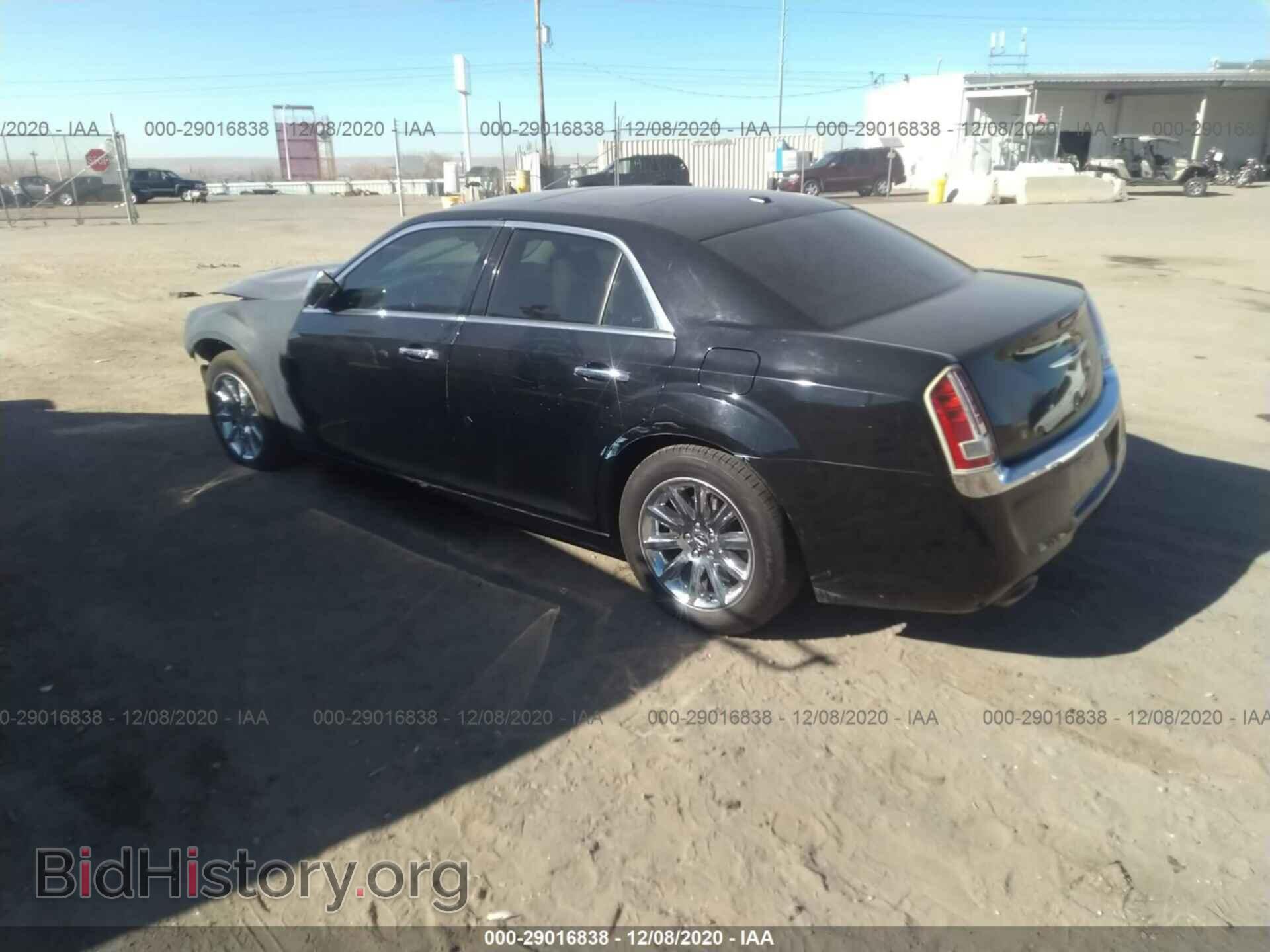 2011 CHRYSLER 300 - VIN: 2C3CA6CT1BH594300 - Фото 3