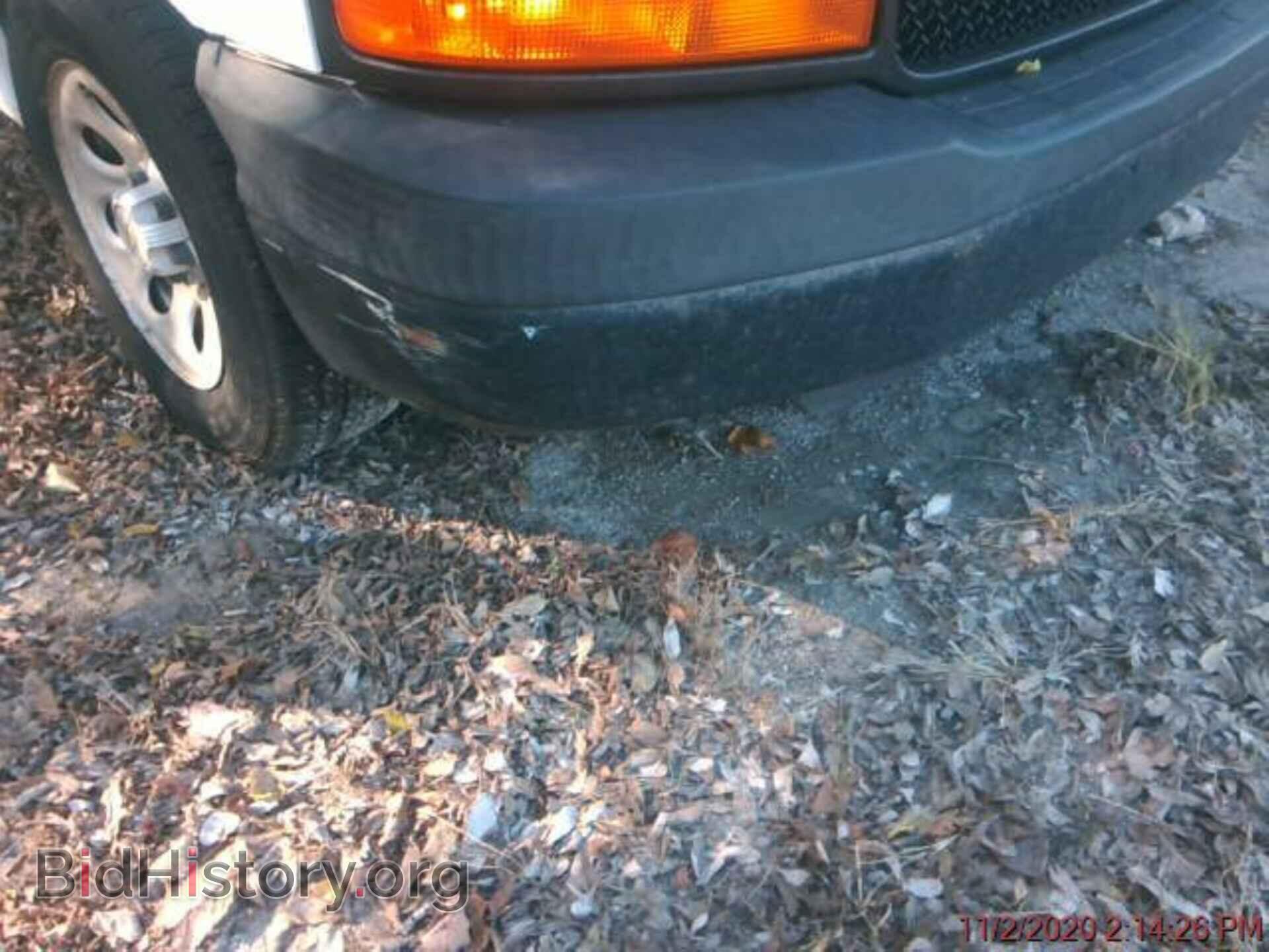 2009 CHEVROLET EXPRESS CARGO VAN - VIN: 1GCFG15X791105692 - Фото 3