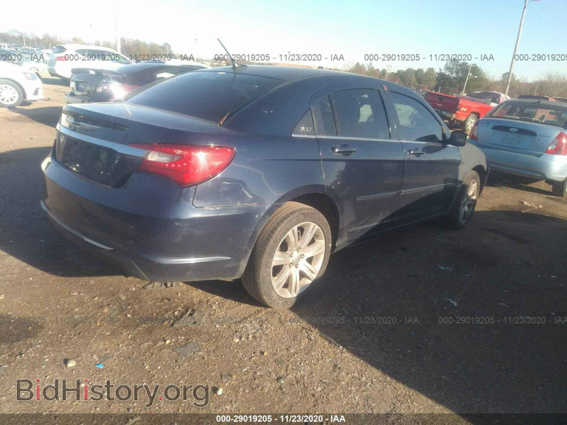 2013 CHRYSLER 200 - VIN: 1C3CCBBB2DN718628 - Фото 4