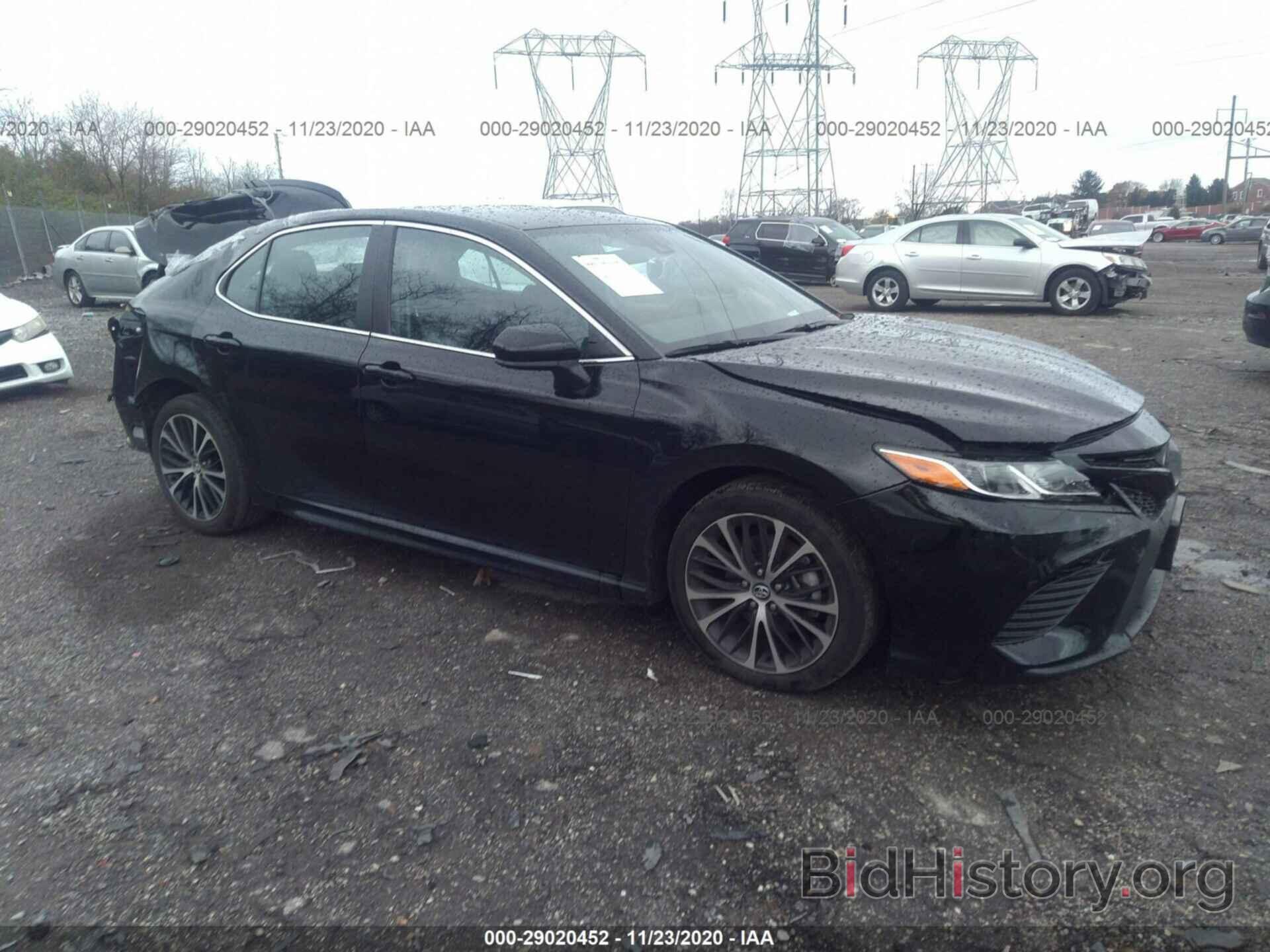 Photo 4T1G11AK0LU920687 - TOYOTA CAMRY 2020