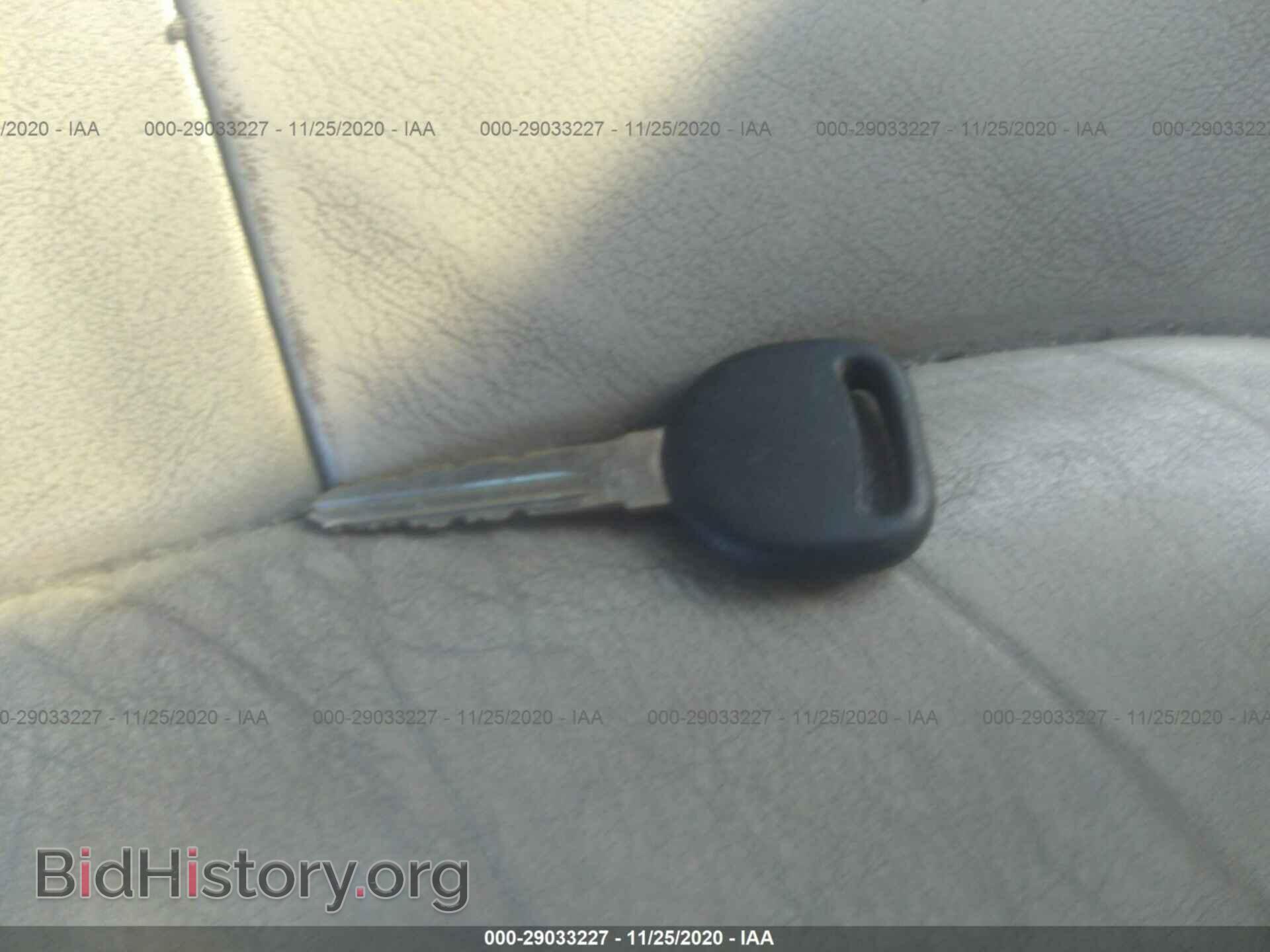 2004 CADILLAC DEVILLE - VIN: 1G6KD54Y24U221451 - Photo 11