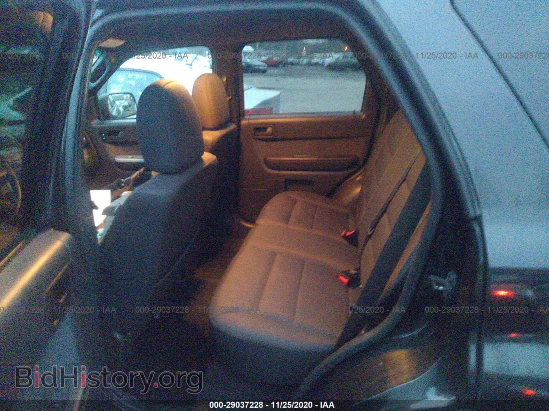 2011 FORD ESCAPE - VIN: 1FMCU9DG7BKA57747 - Фото 8