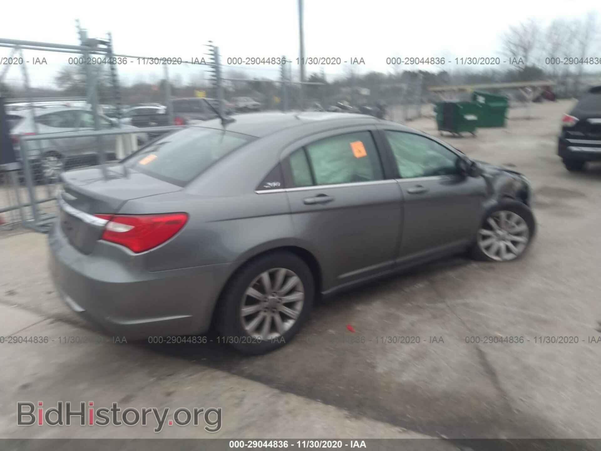 2013 CHRYSLER 200 - VIN: 1C3CCBBB1DN577986 - Photo 4