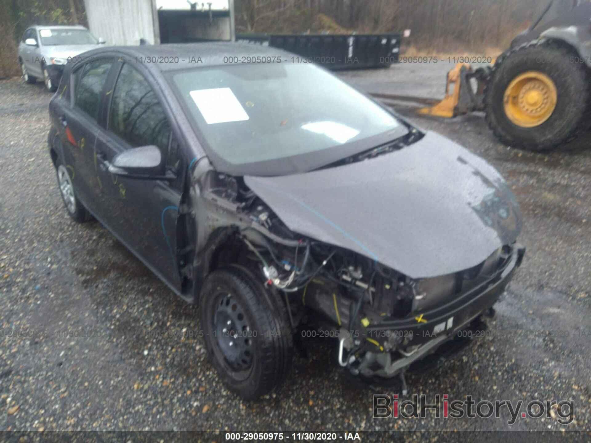 Фотография JTDKDTB34G1135413 - TOYOTA PRIUS C 2016