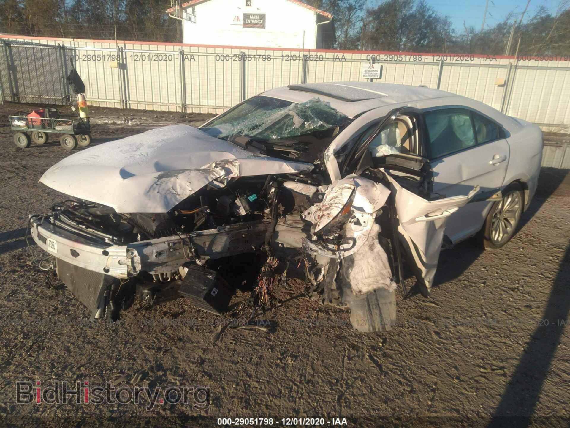 2018 FORD TAURUS - VIN: 1FAHP2F80JG118006 - Фото 2