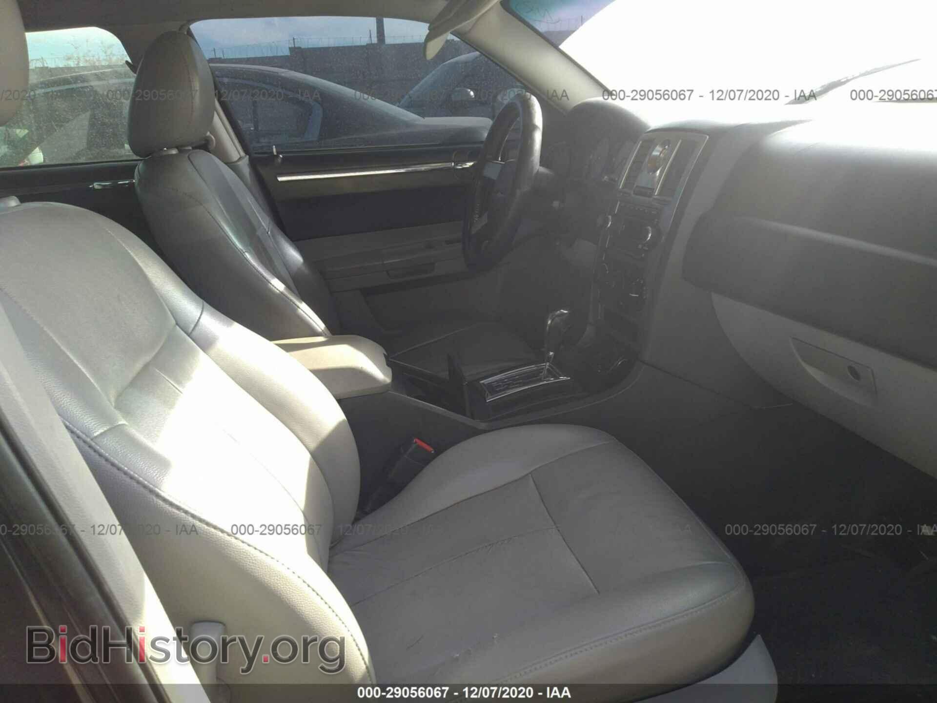 2006 CHRYSLER 300 - VIN: 2C3KA53G16H464127 - Фото 5
