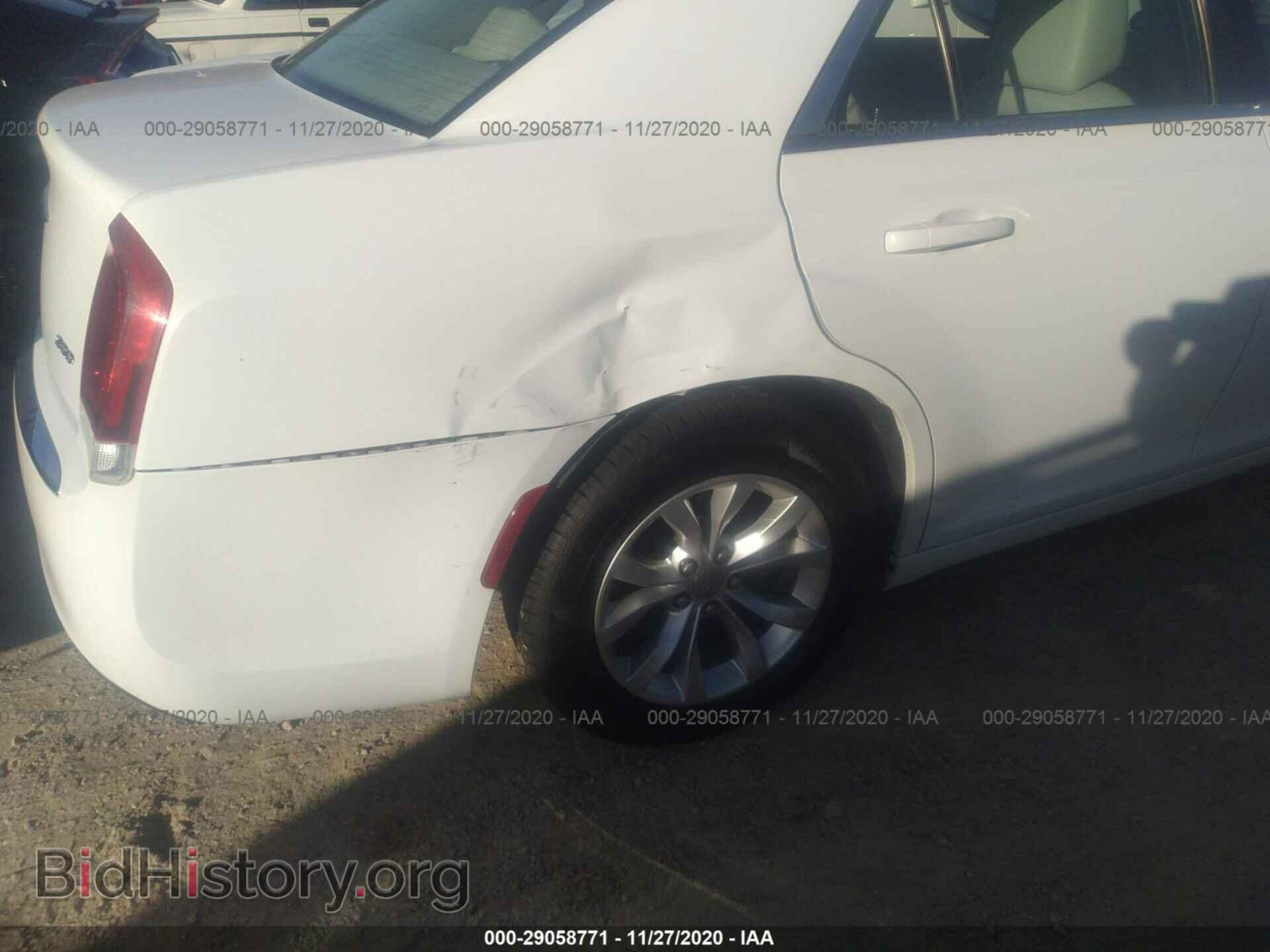 2015 CHRYSLER 300 - VIN: 2C3CCAAG5FH893538 - Фото 6
