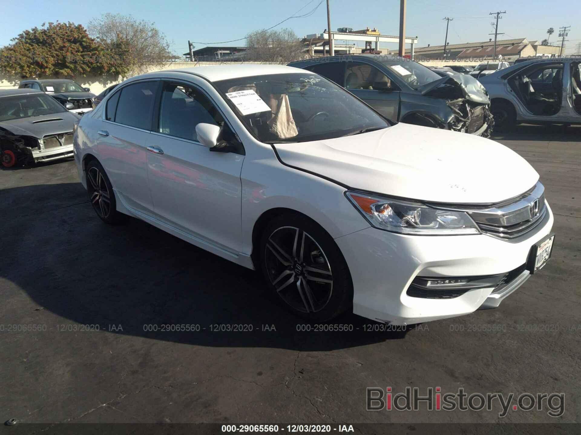 Photo 1HGCR2F58HA128883 - HONDA ACCORD SEDAN 2017