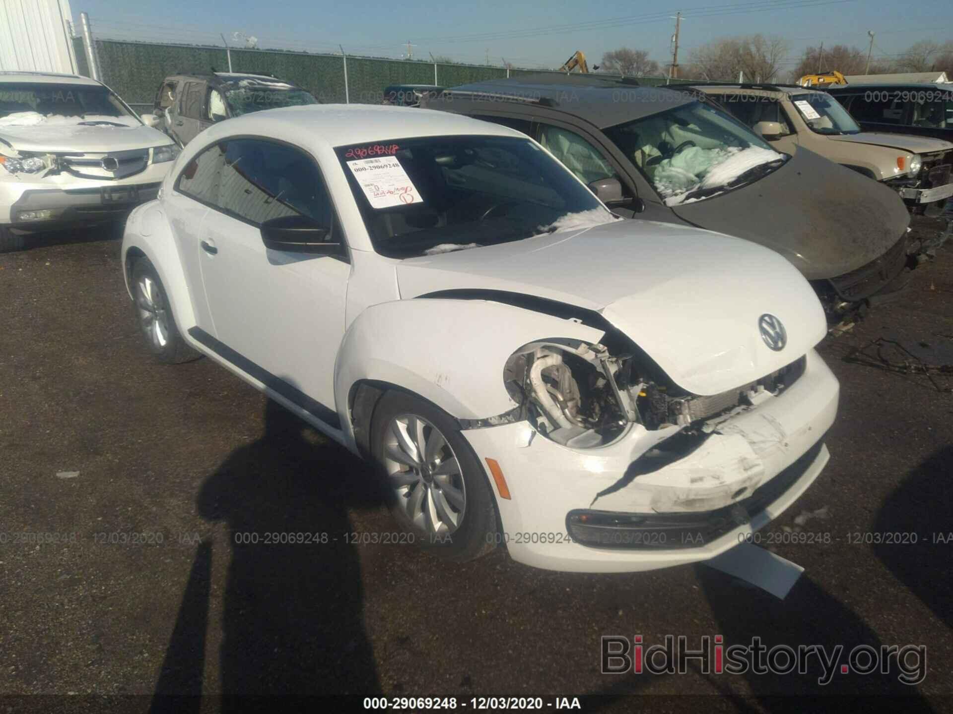 Photo 3VWF07AT8GM623608 - VOLKSWAGEN BEETLE COUPE 2016