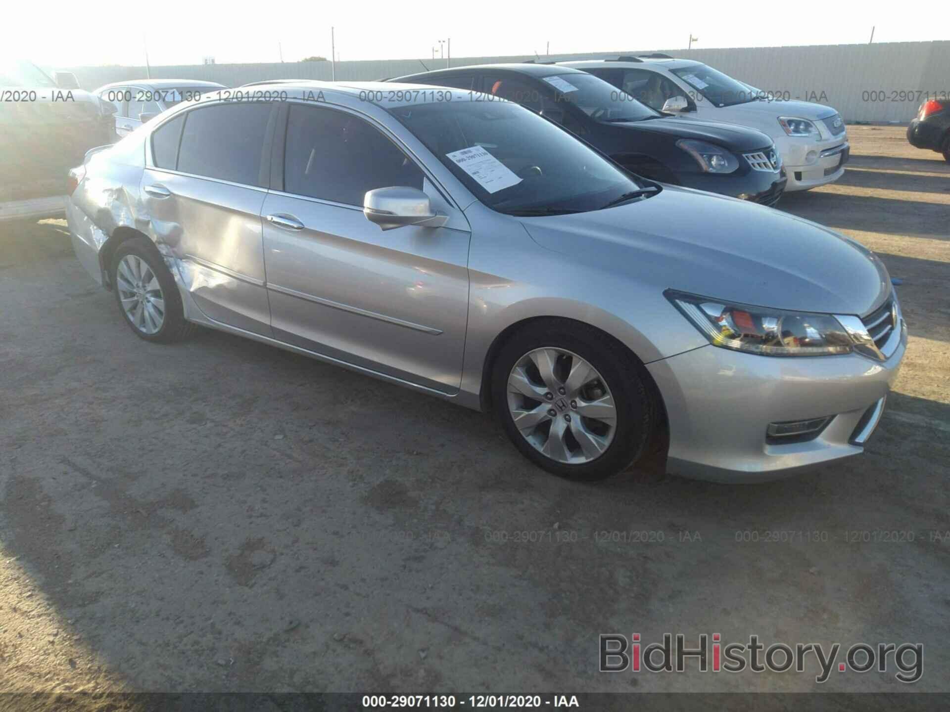 Photo 1HGCR2F88DA043868 - HONDA ACCORD SDN 2013