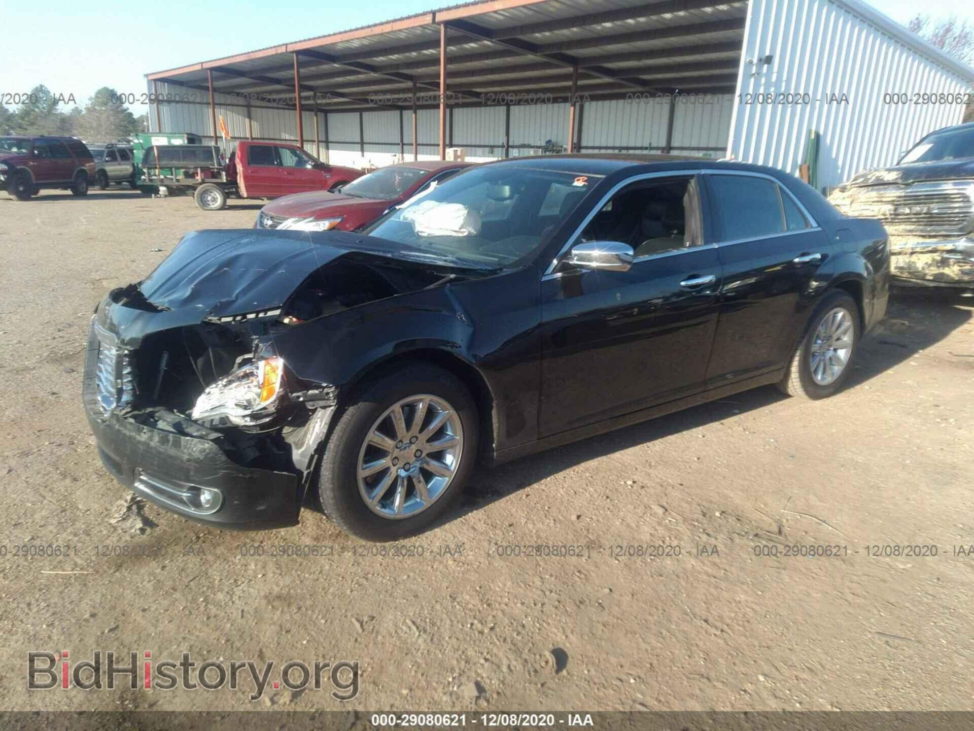2014 CHRYSLER 300 - VIN: 2C3CCAET0EH169746 - Фото 2