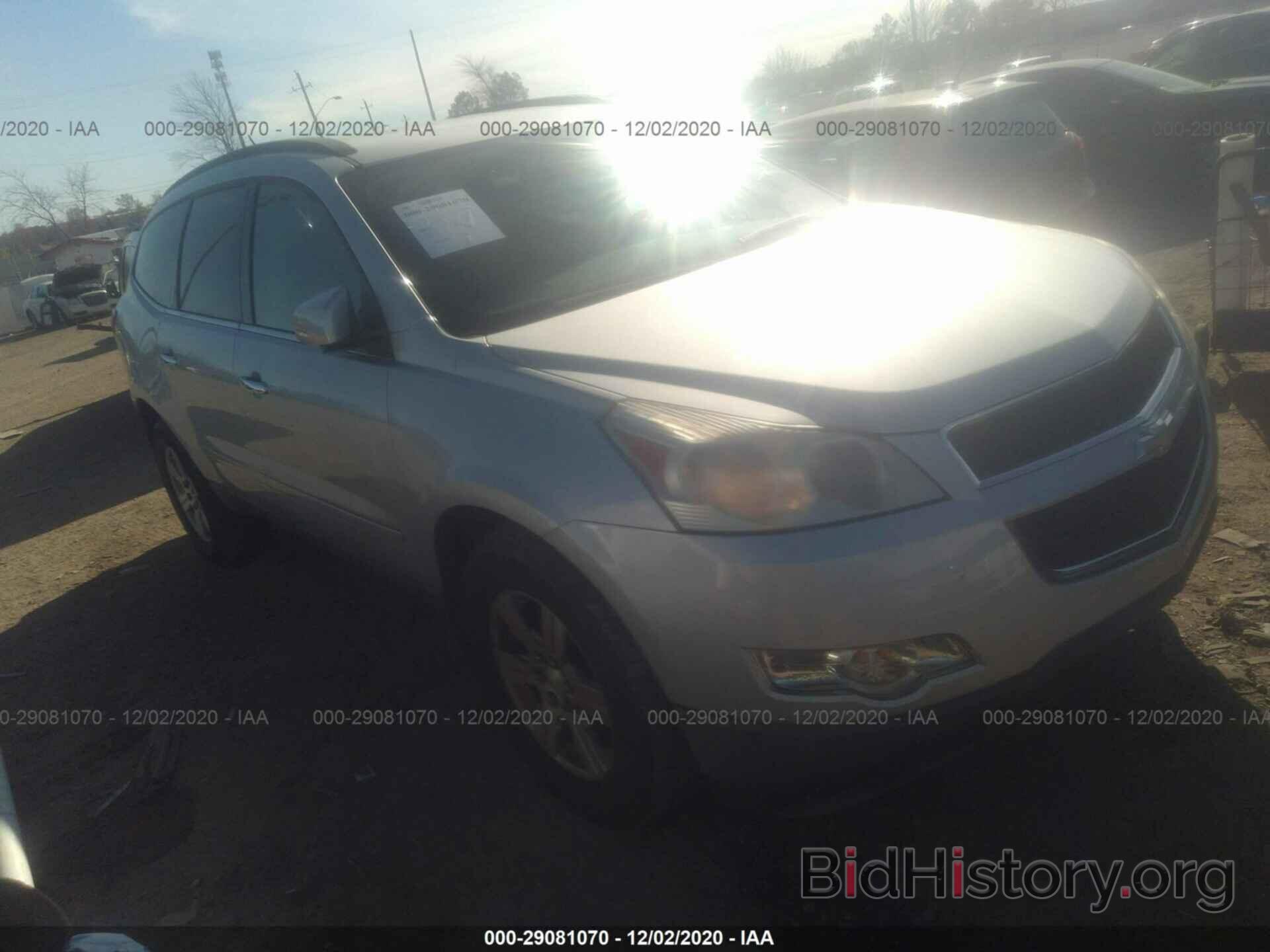 Photo 1GNKVGED5BJ209379 - CHEVROLET TRAVERSE 2011