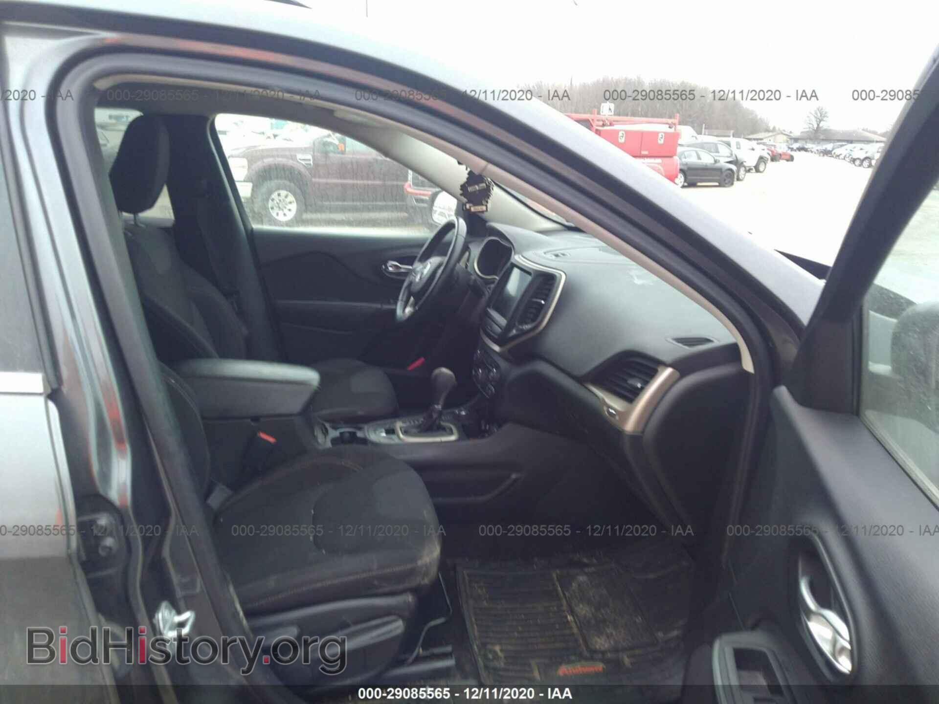 2016 JEEP CHEROKEE - VIN: 1C4PJMCB5GW111733 - Photo 5
