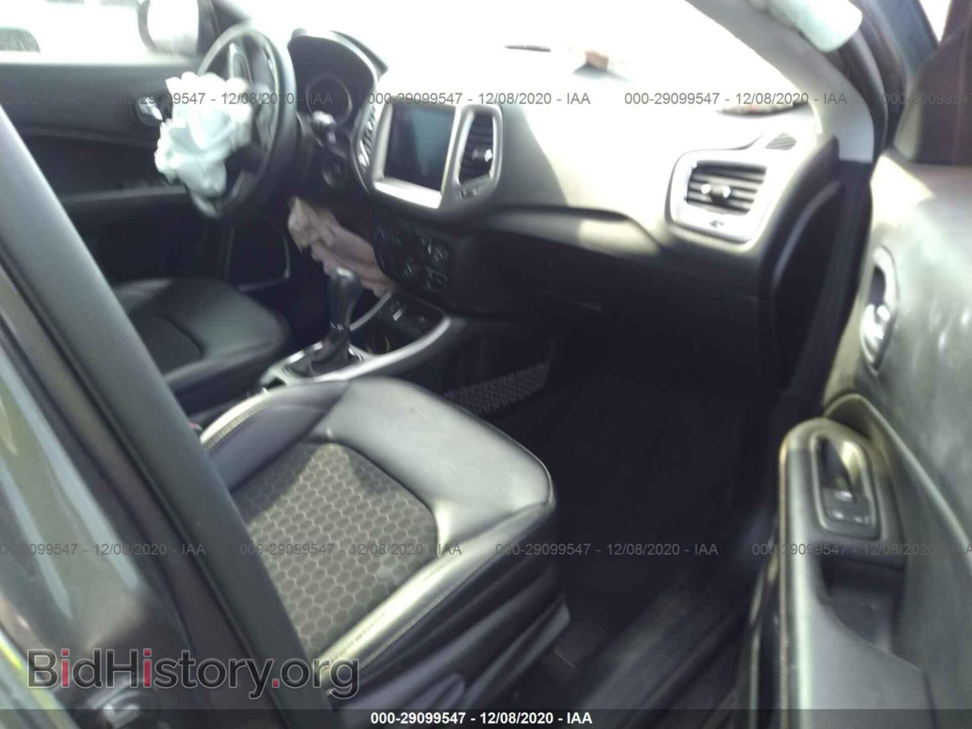 2018 JEEP COMPASS - VIN: 3C4NJCBB9JT140104 - Photo 5