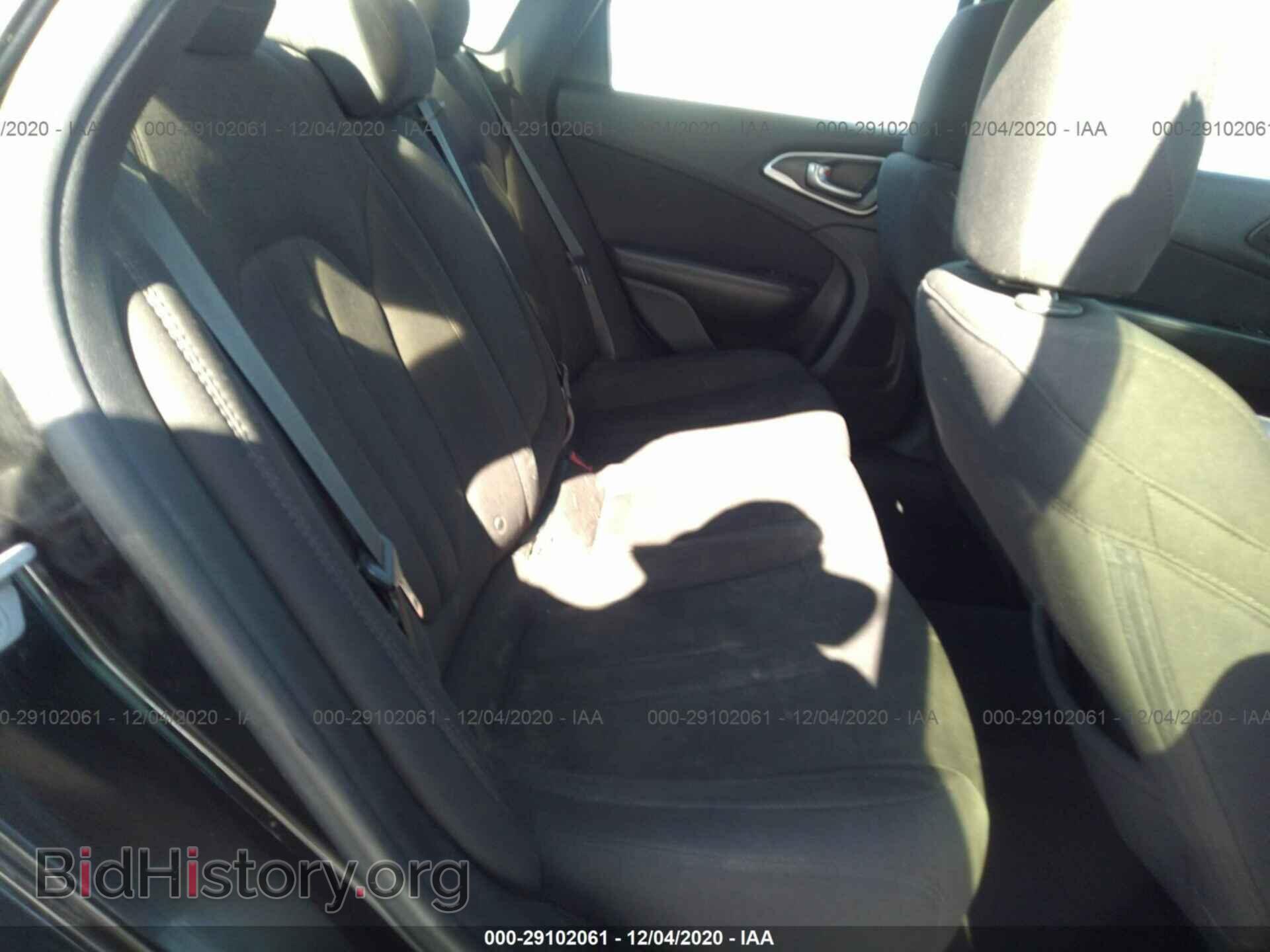 2015 CHRYSLER 200 - VIN: 1C3CCCAB2FN576064 - Photo 8