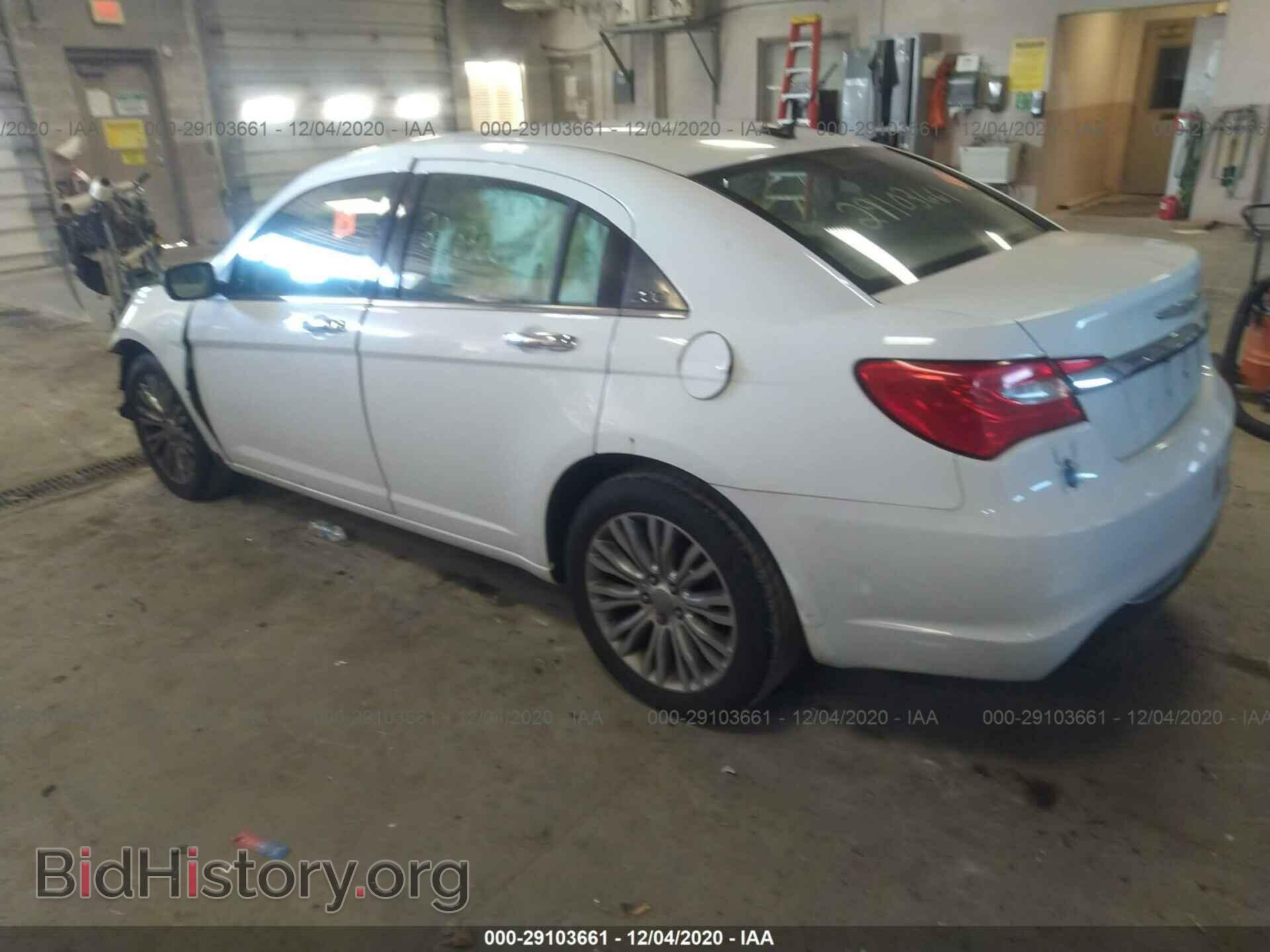 2011 CHRYSLER 200 - VIN: 1C3BC2FG7BN570152 - Photo 3