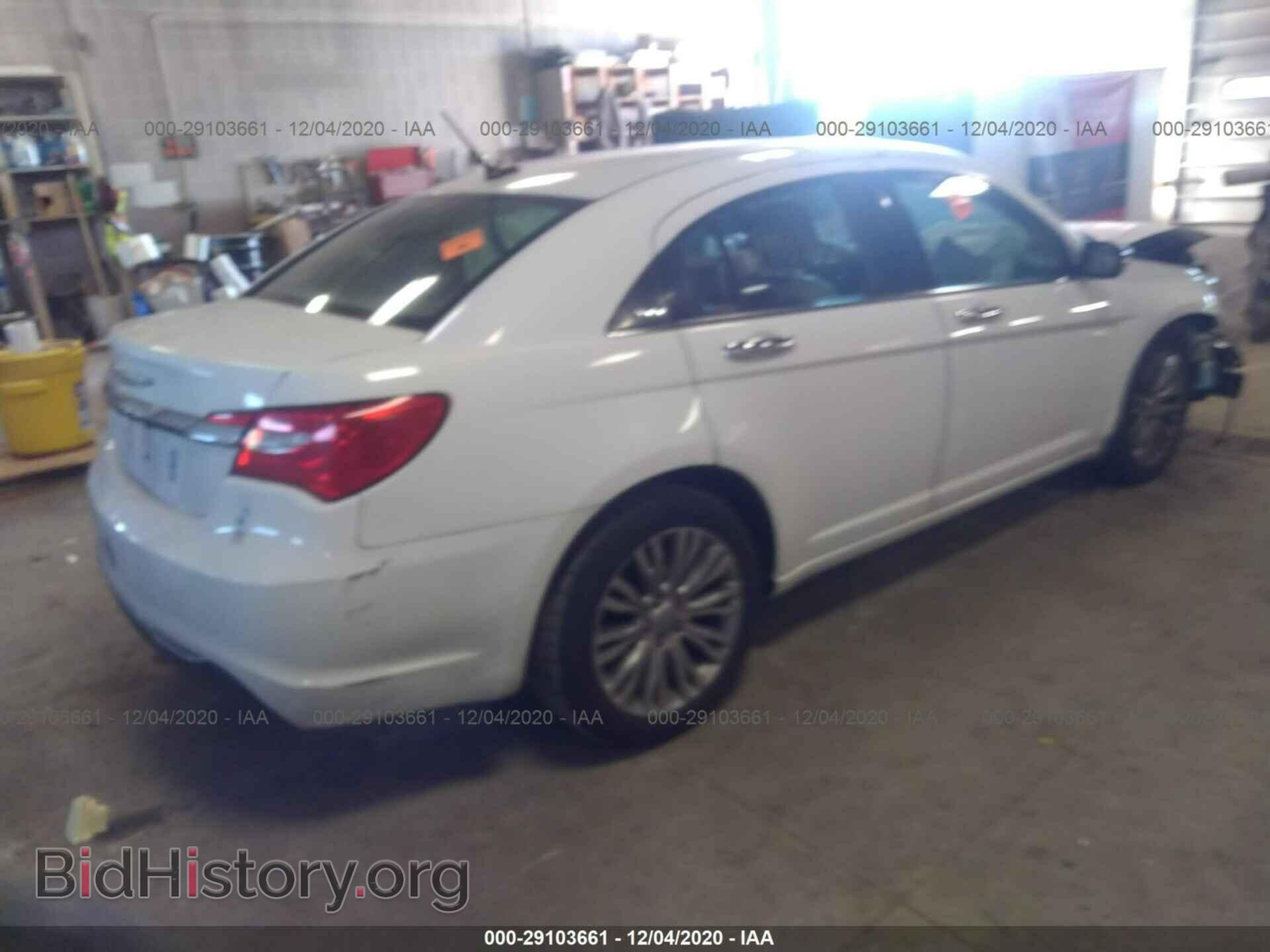2011 CHRYSLER 200 - VIN: 1C3BC2FG7BN570152 - Photo 4