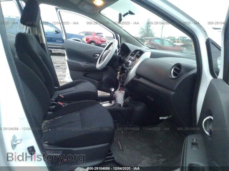 2016 Nissan VERSA NOTE (VIN 3N1CE2CP0GL393808) — photo 5 of 11