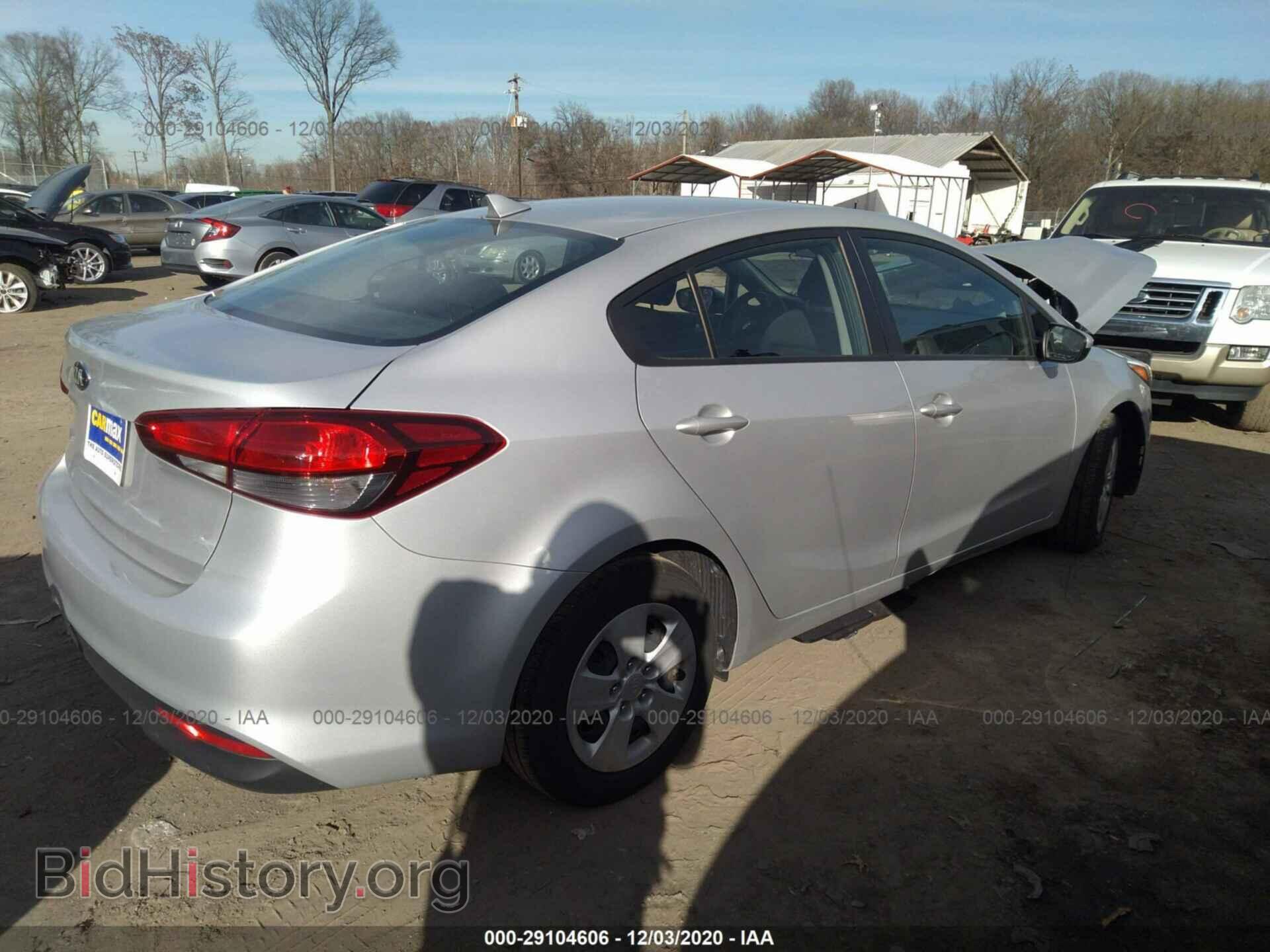 2017 KIA FORTE - VIN: 3KPFK4A70HE090017 - Photo 4