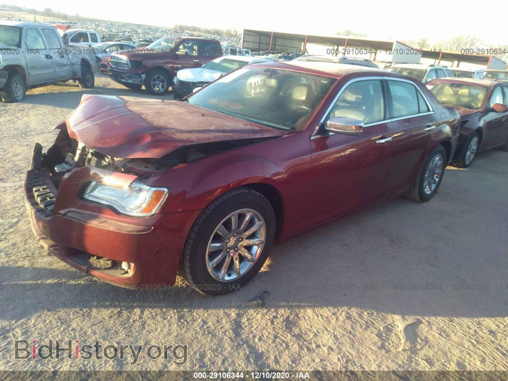 2012 CHRYSLER 300 - VIN: 2C3CCACG2CH266272 - Фото 2