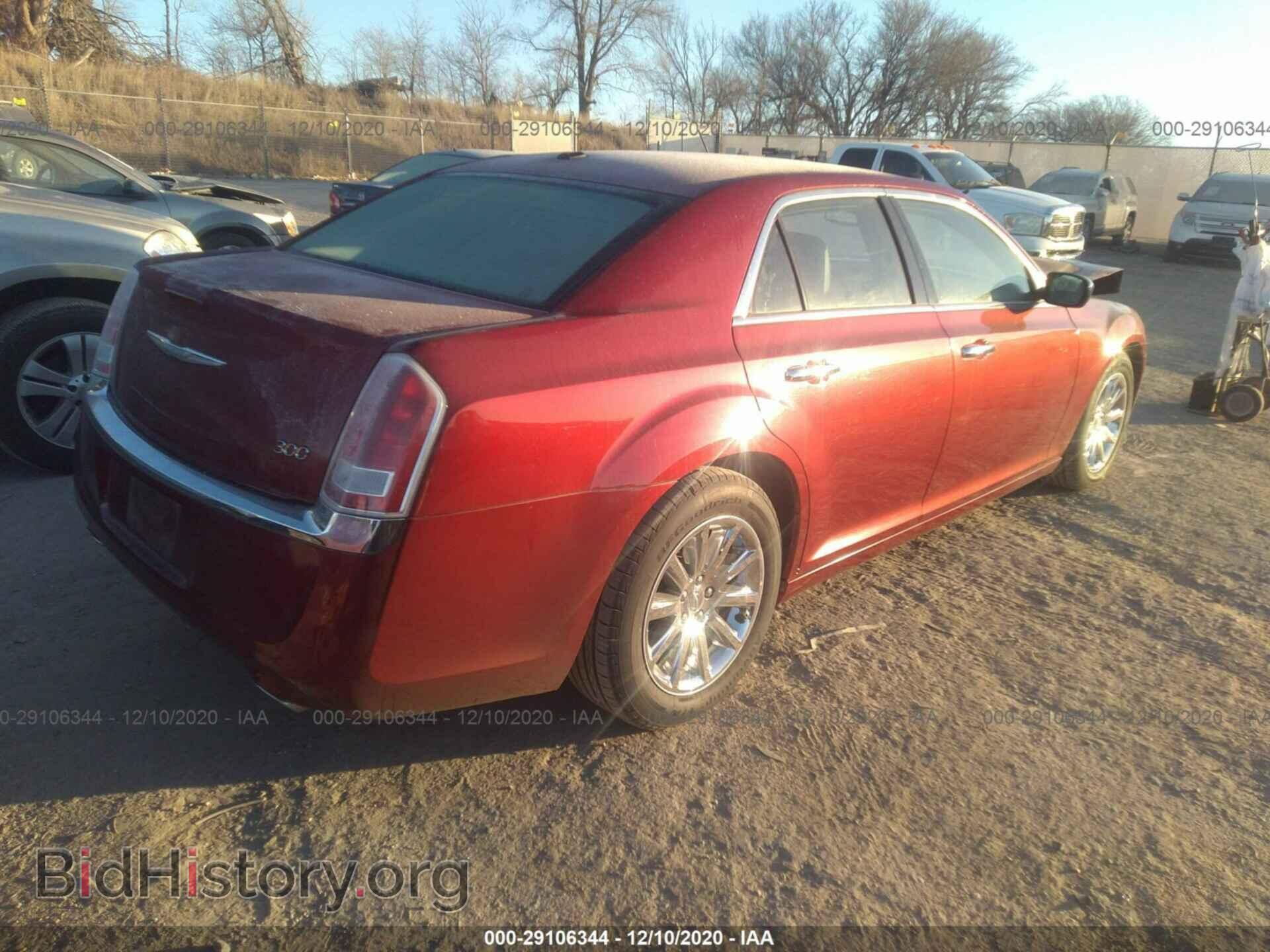 2012 CHRYSLER 300 - VIN: 2C3CCACG2CH266272 - Фото 4