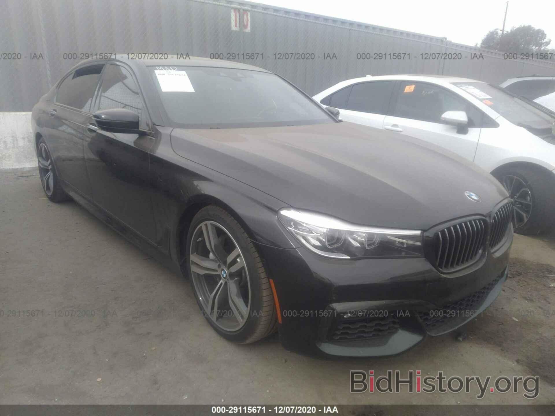 Photo WBA7E2C31HG741128 - BMW 7 SERIES 2017