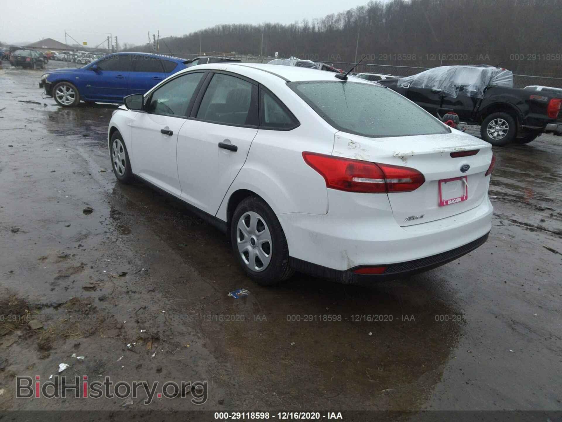 2016 FORD FOCUS - VIN: 1FADP3E24GL215422 - Photo 3