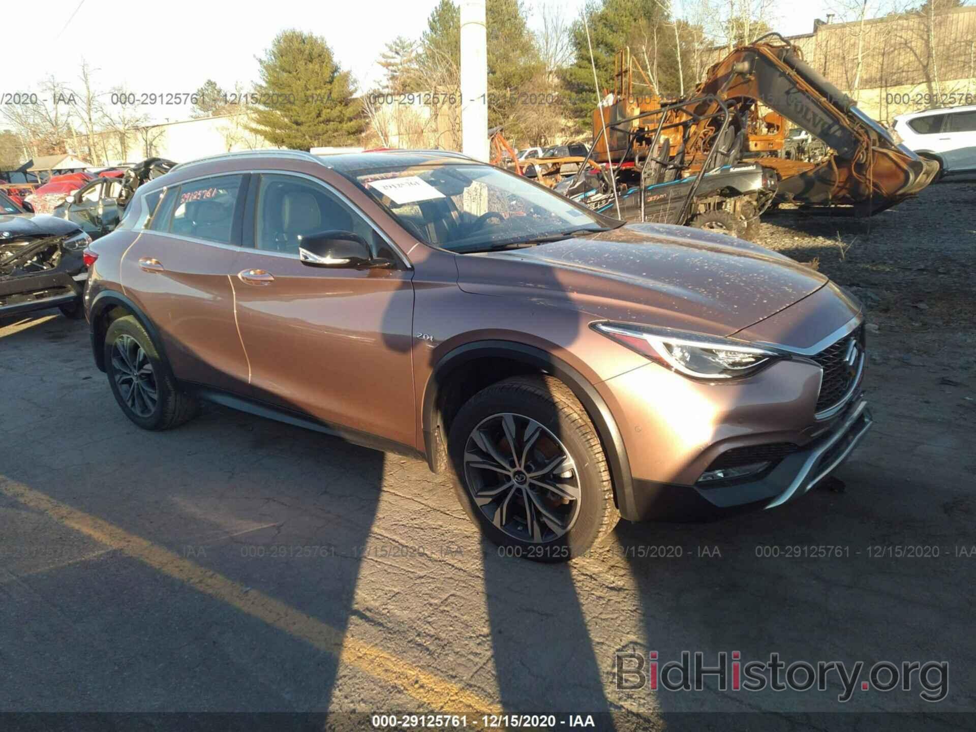 Фотография SJKCH5CR9JA042074 - INFINITI QX30 2018