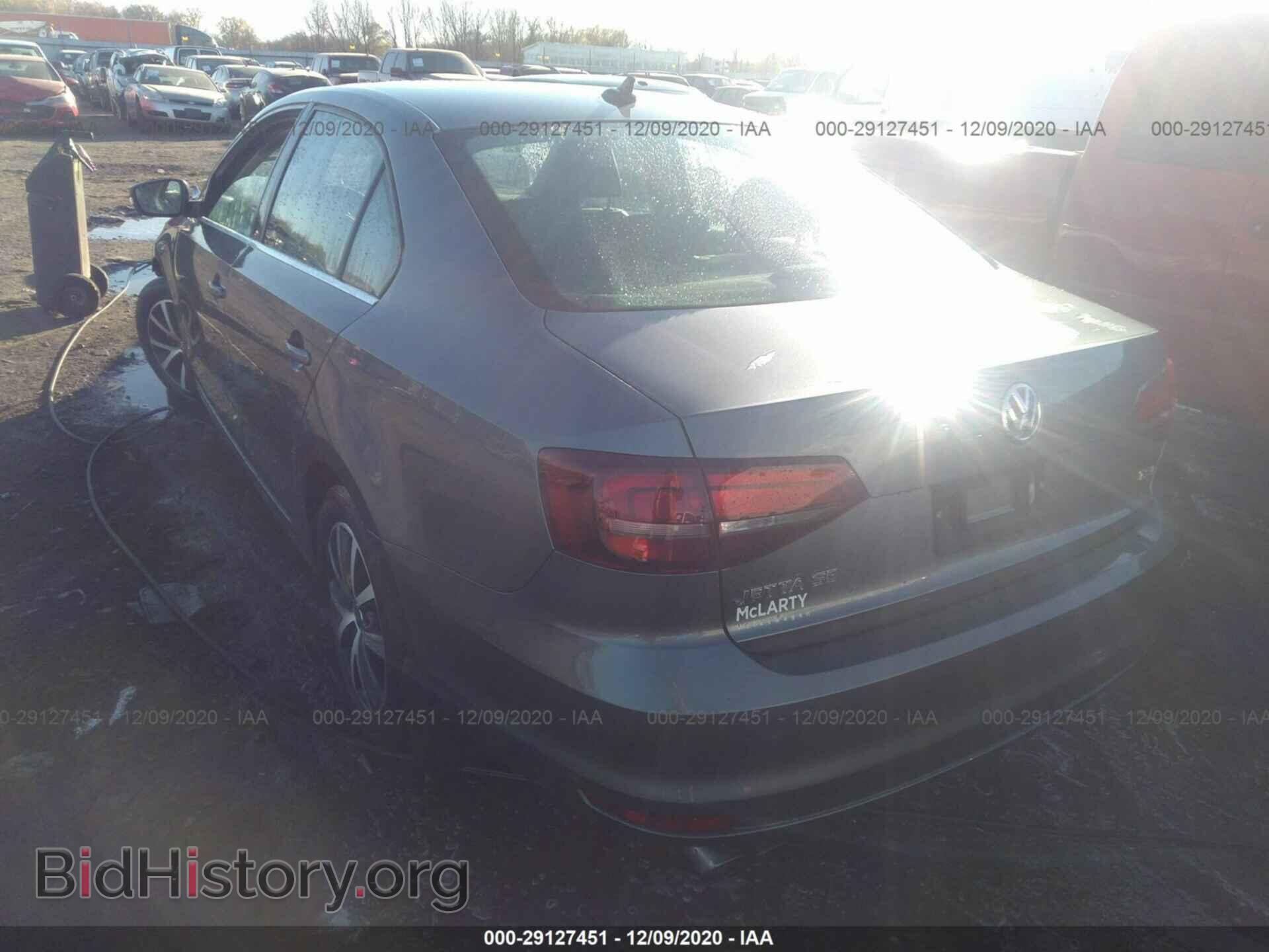 2017 VOLKSWAGEN JETTA - VIN: 3VWDB7AJ5HM201250 - Photo 3