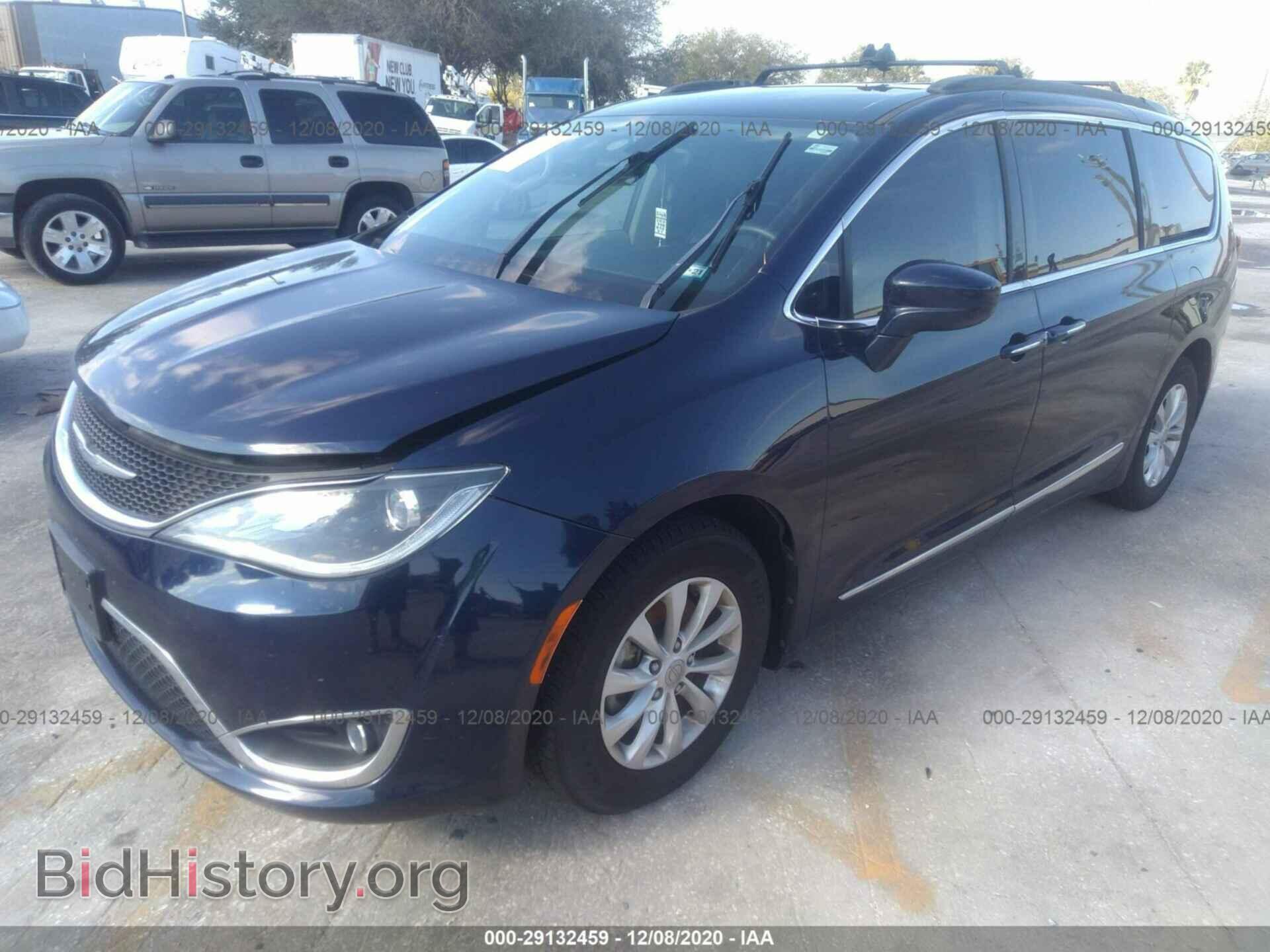 2017 CHRYSLER PACIFICA - VIN: 2C4RC1BGXHR519699 - Photo 2