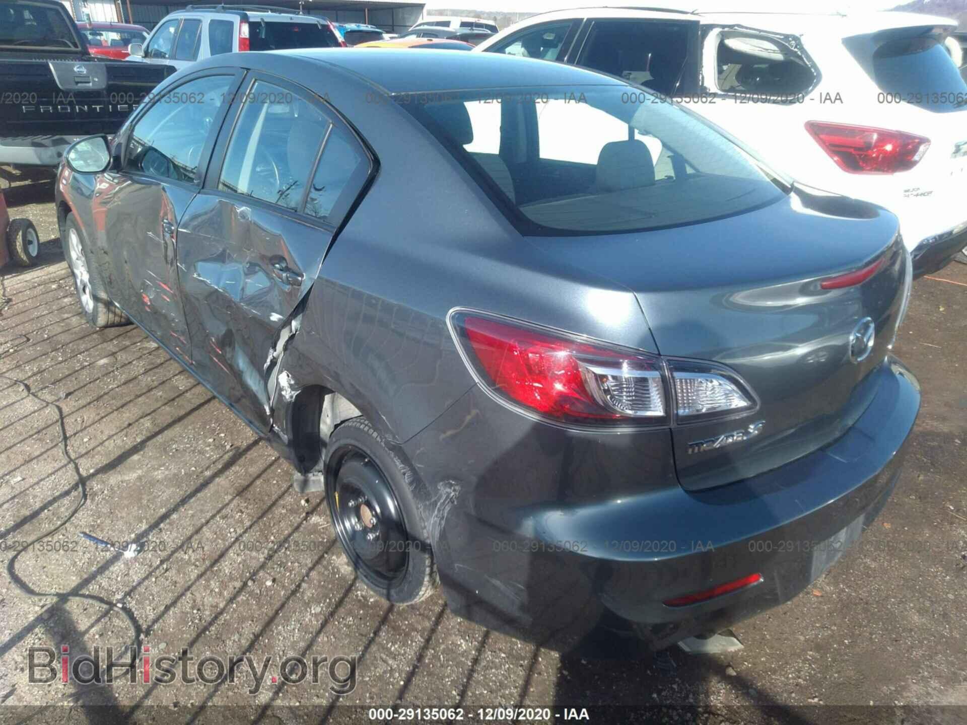2013 MAZDA MAZDA3 - VIN: JM1BL1U75D1793891 - Фото 3