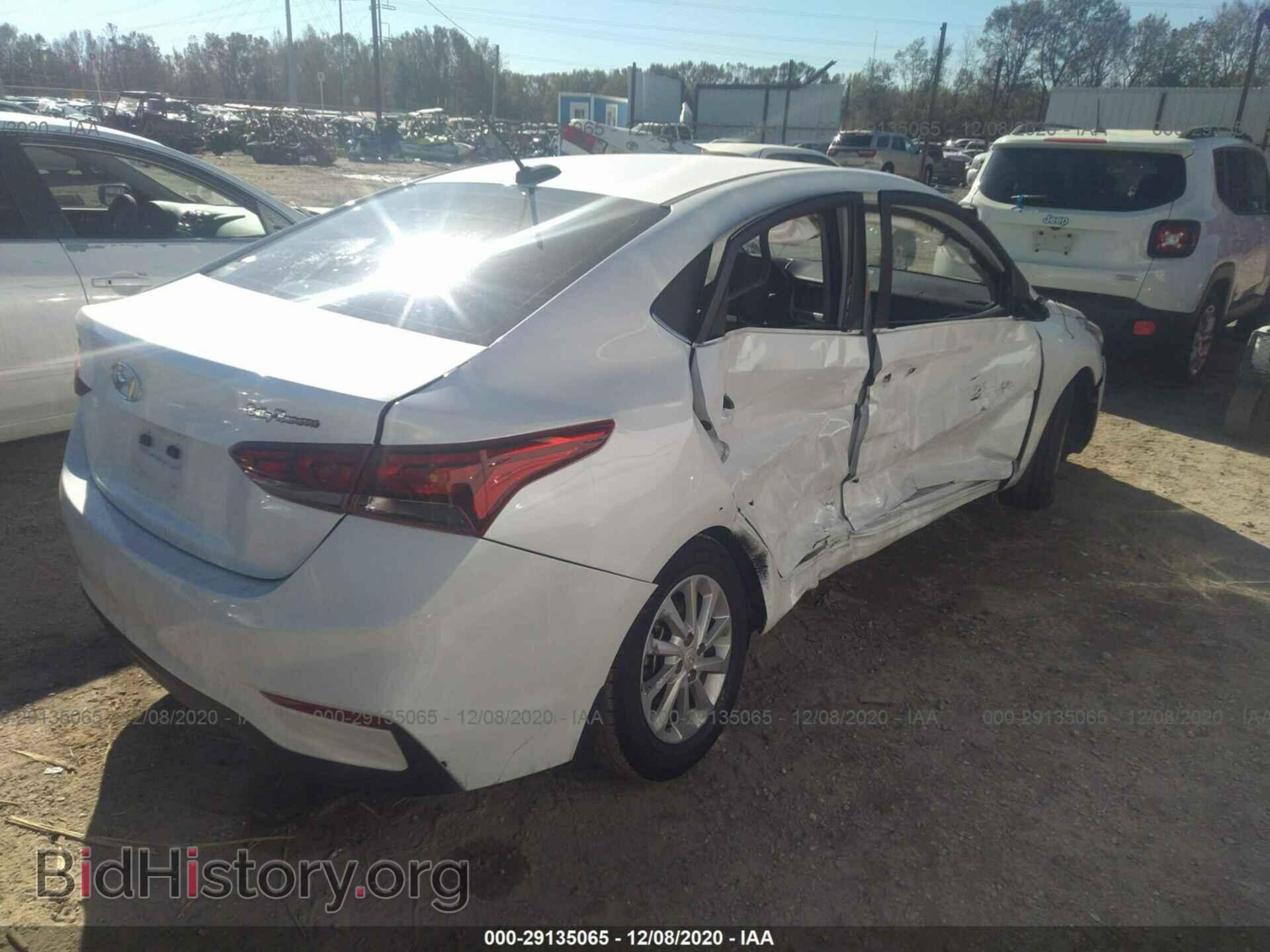 2019 HYUNDAI ACCENT - VIN: 3KPC24A32KE068950 - Фото 4
