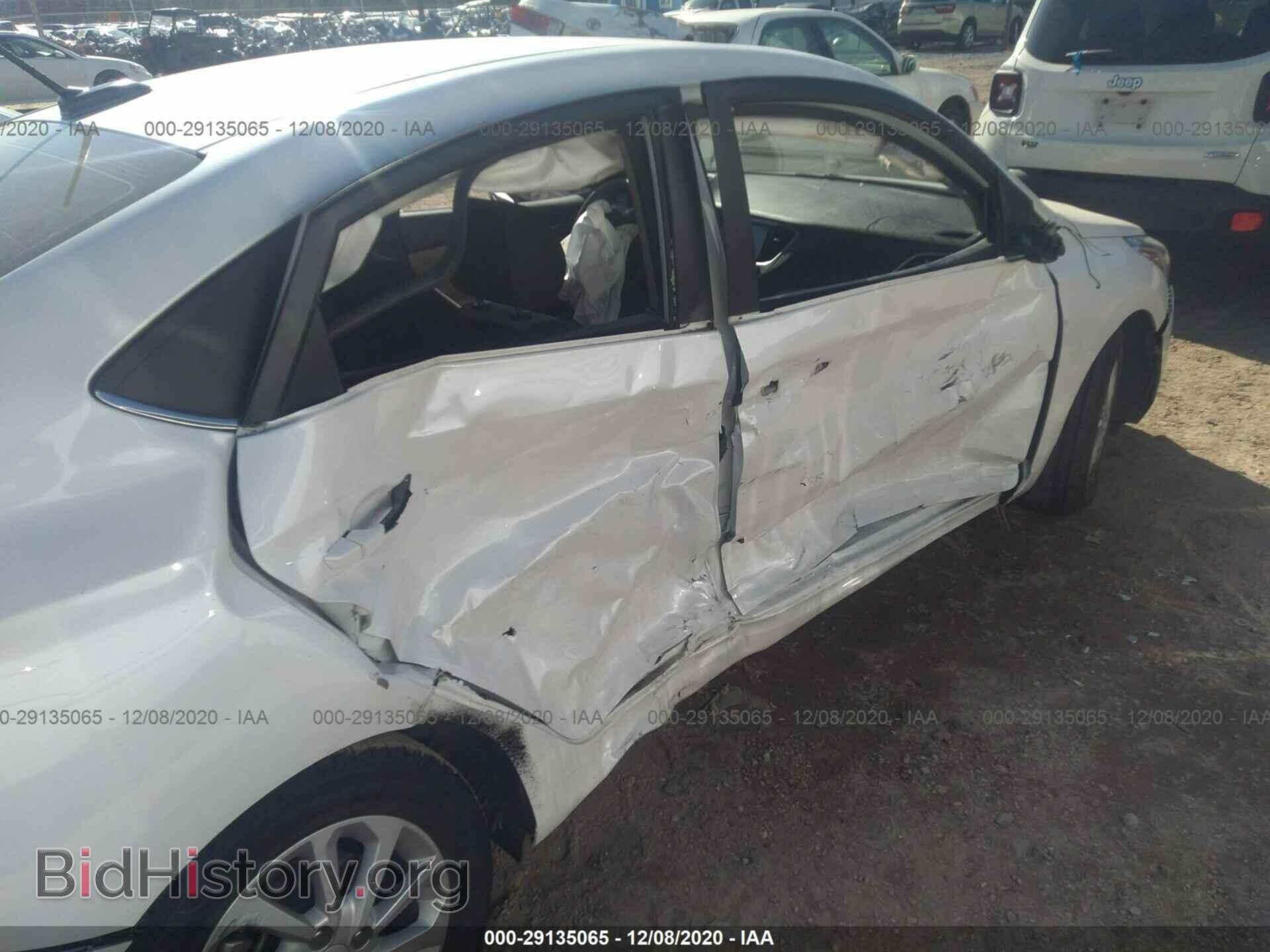 2019 HYUNDAI ACCENT - VIN: 3KPC24A32KE068950 - Фото 6
